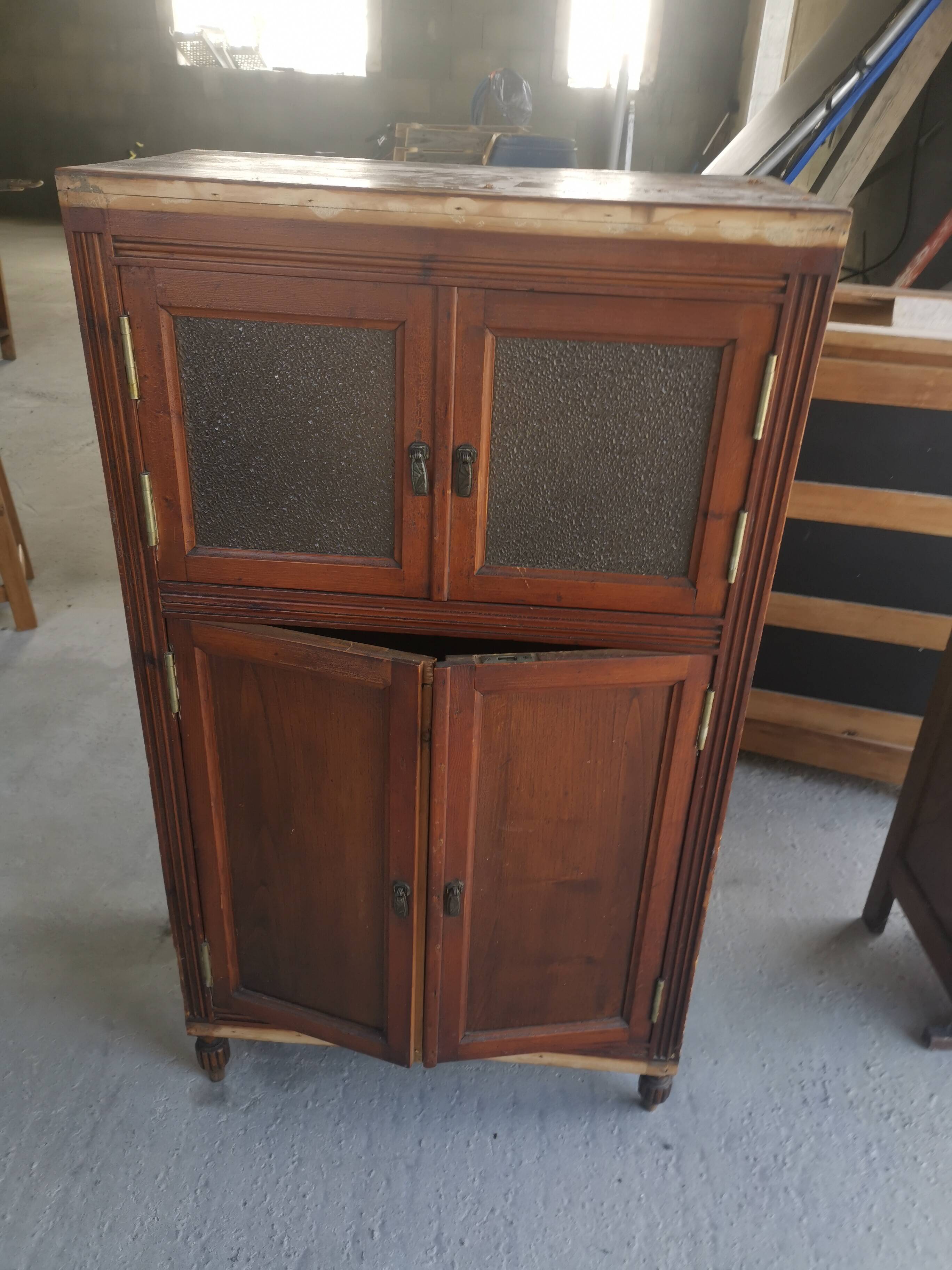 Entrance storage unit