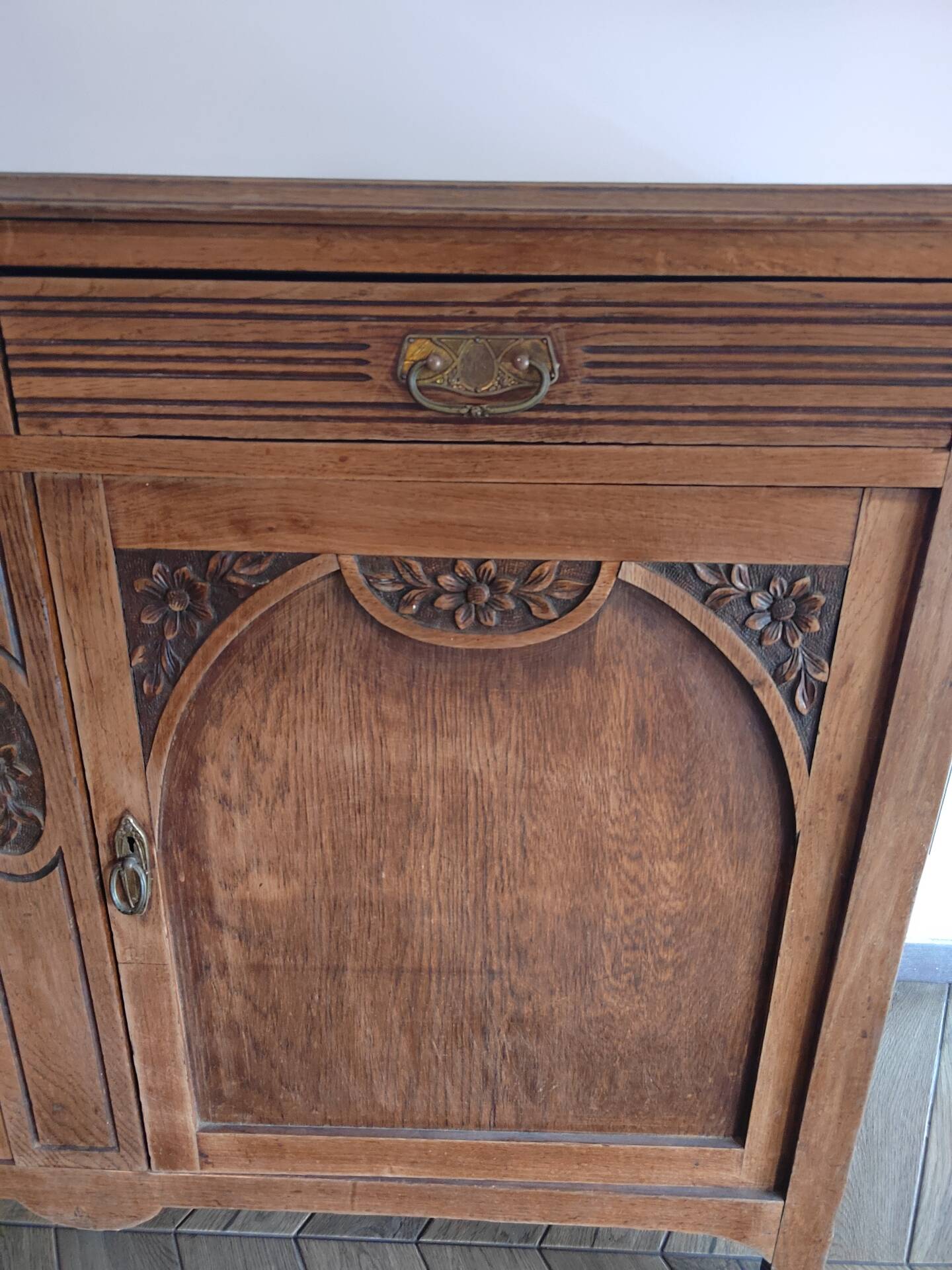 Vintage sculpted Art Deco buffet
