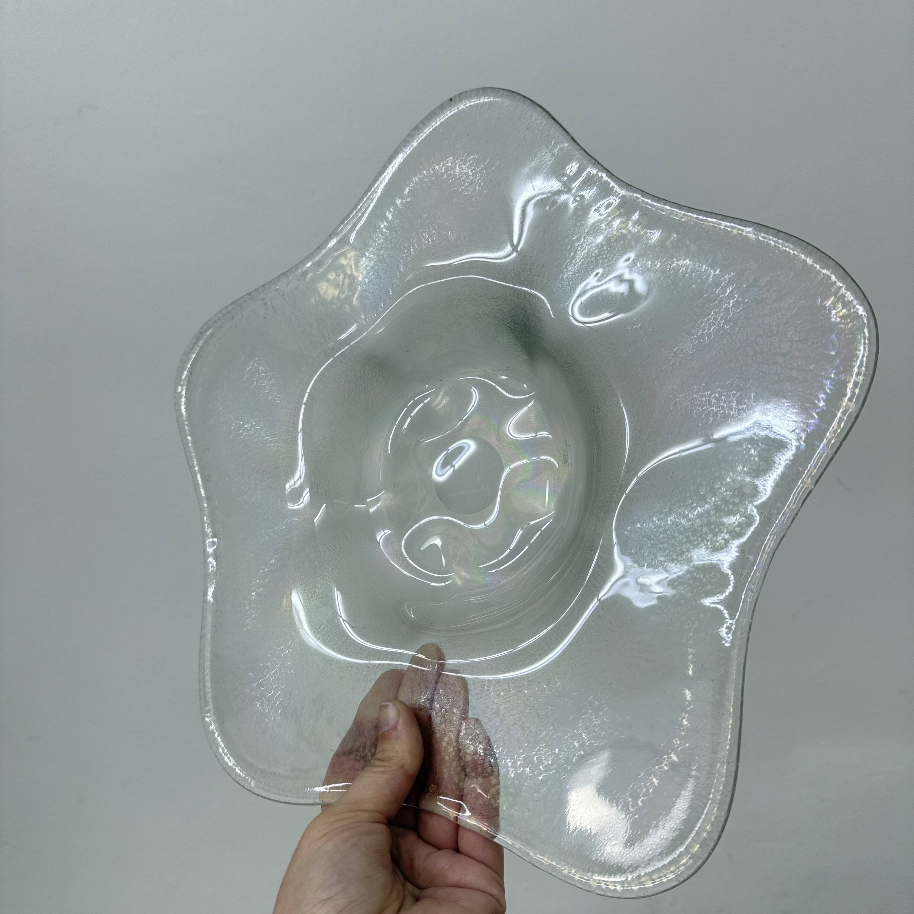 Antique bowl Willem Jacob Rozendaal for  Kristalunie Maastricht Coquille