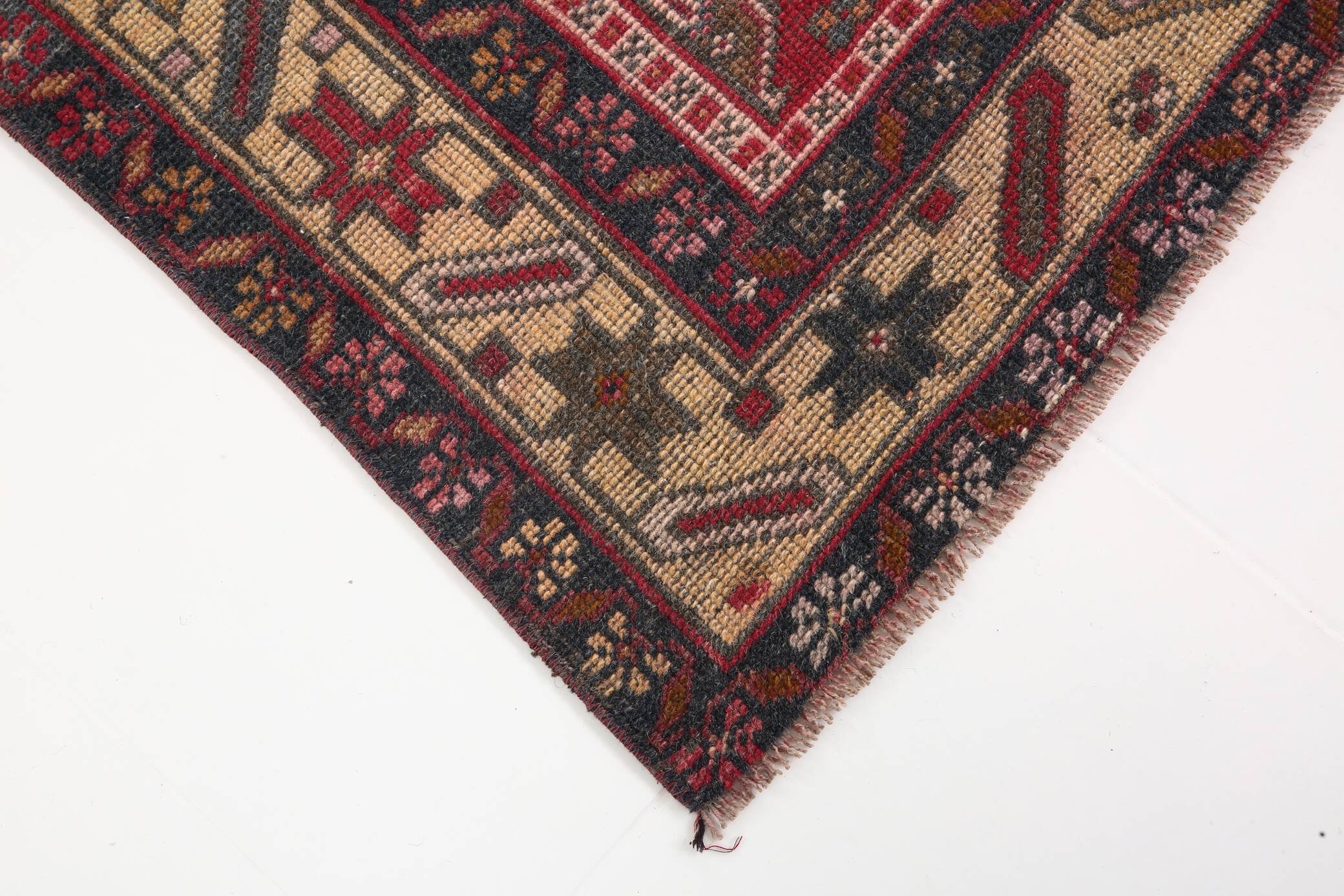 5x9 Red & Cream Classic Persian Rug, 152x271Cm