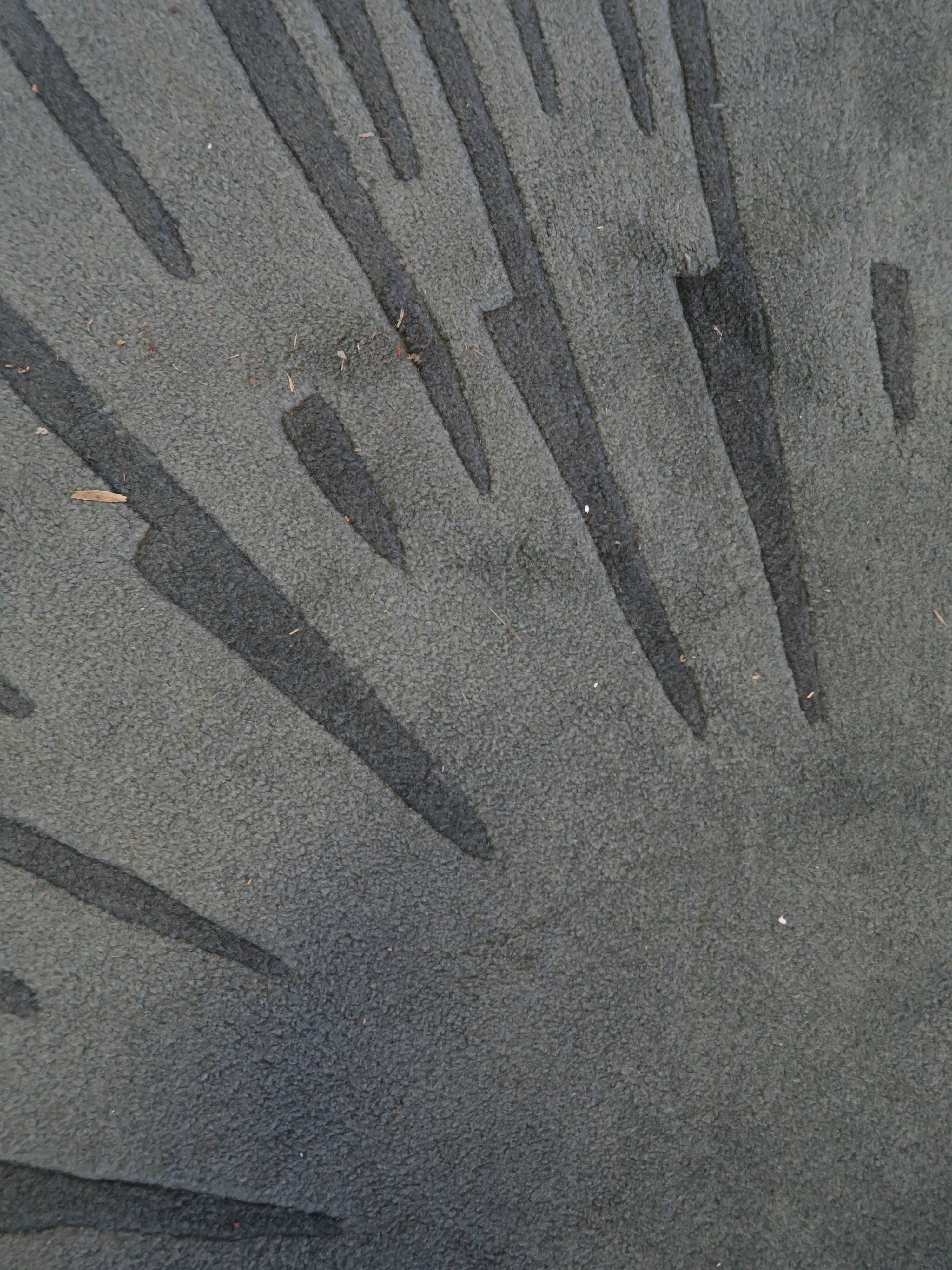 Khaki parasol carpet