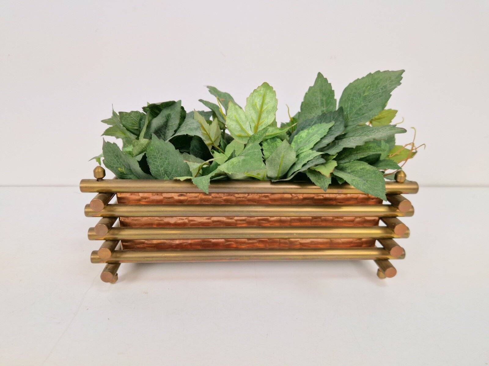 Edwardian Sculptural Copper Planter, England, 1920