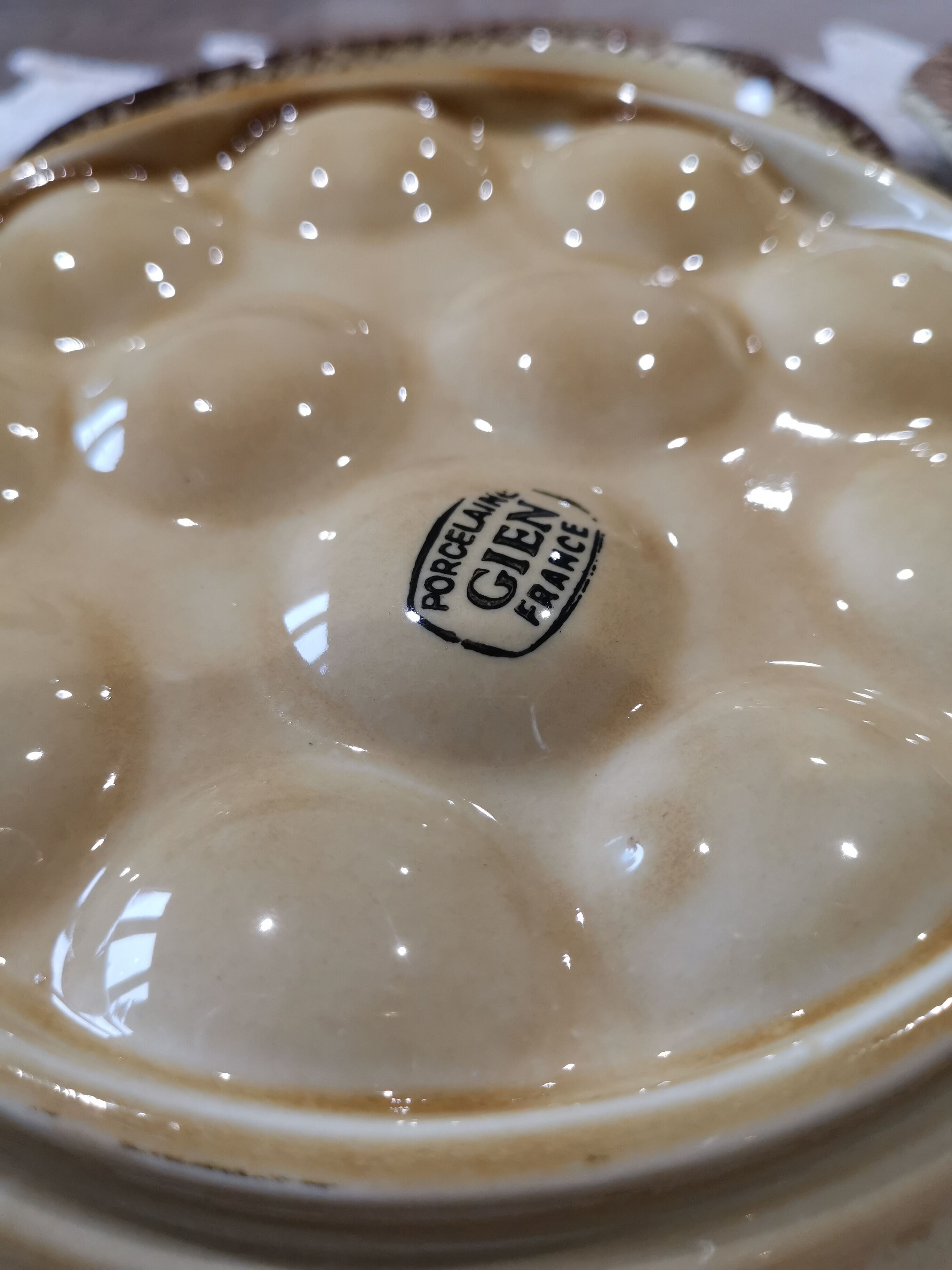 Snail cooking plates Gien France