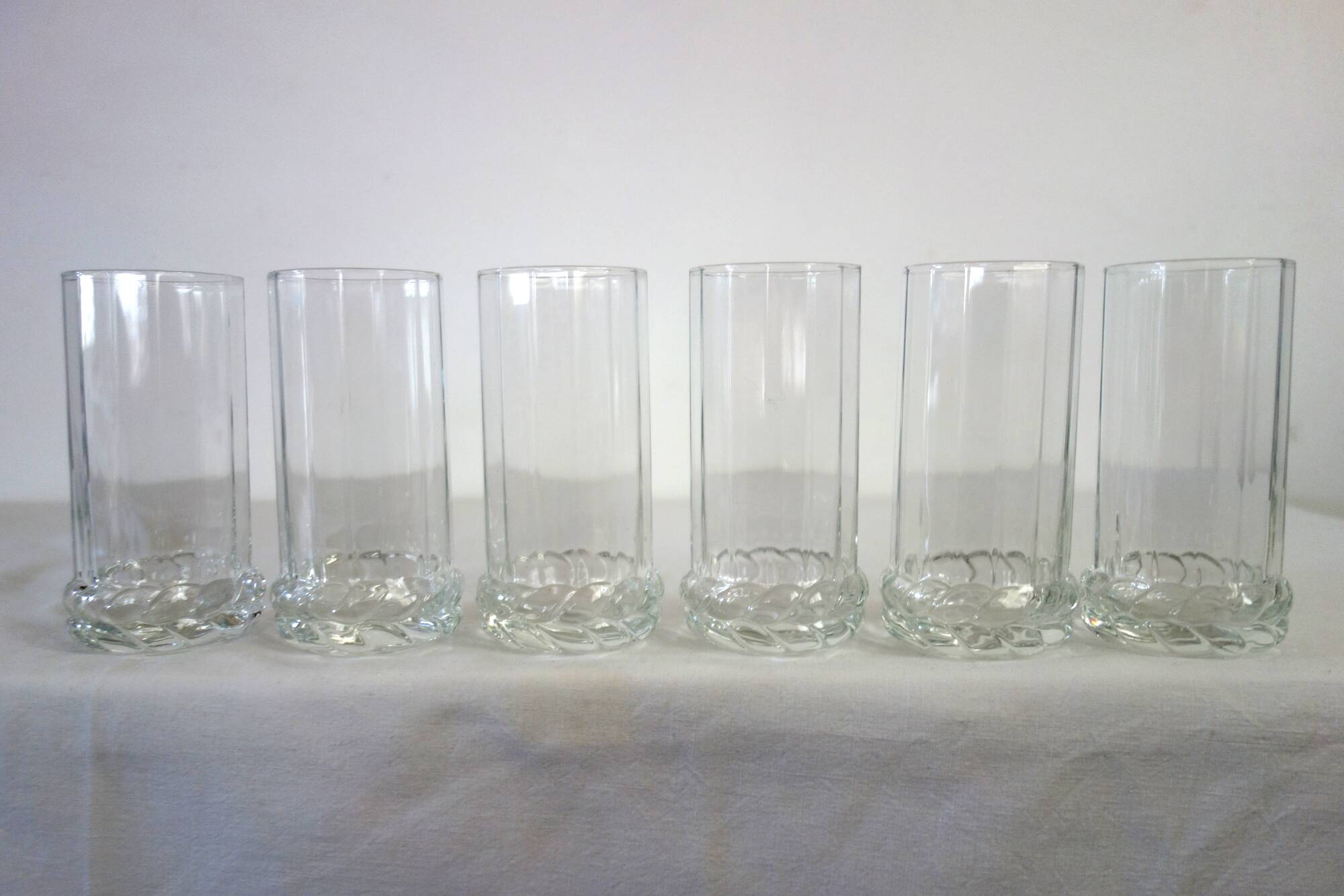 Set of 6 original big-footed glasses from the 70s