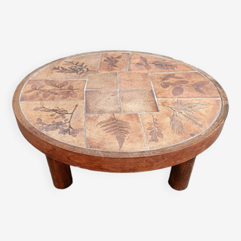 Round tripod coffee table, Les Herbiers by Raymonde Leduc for Vallauris