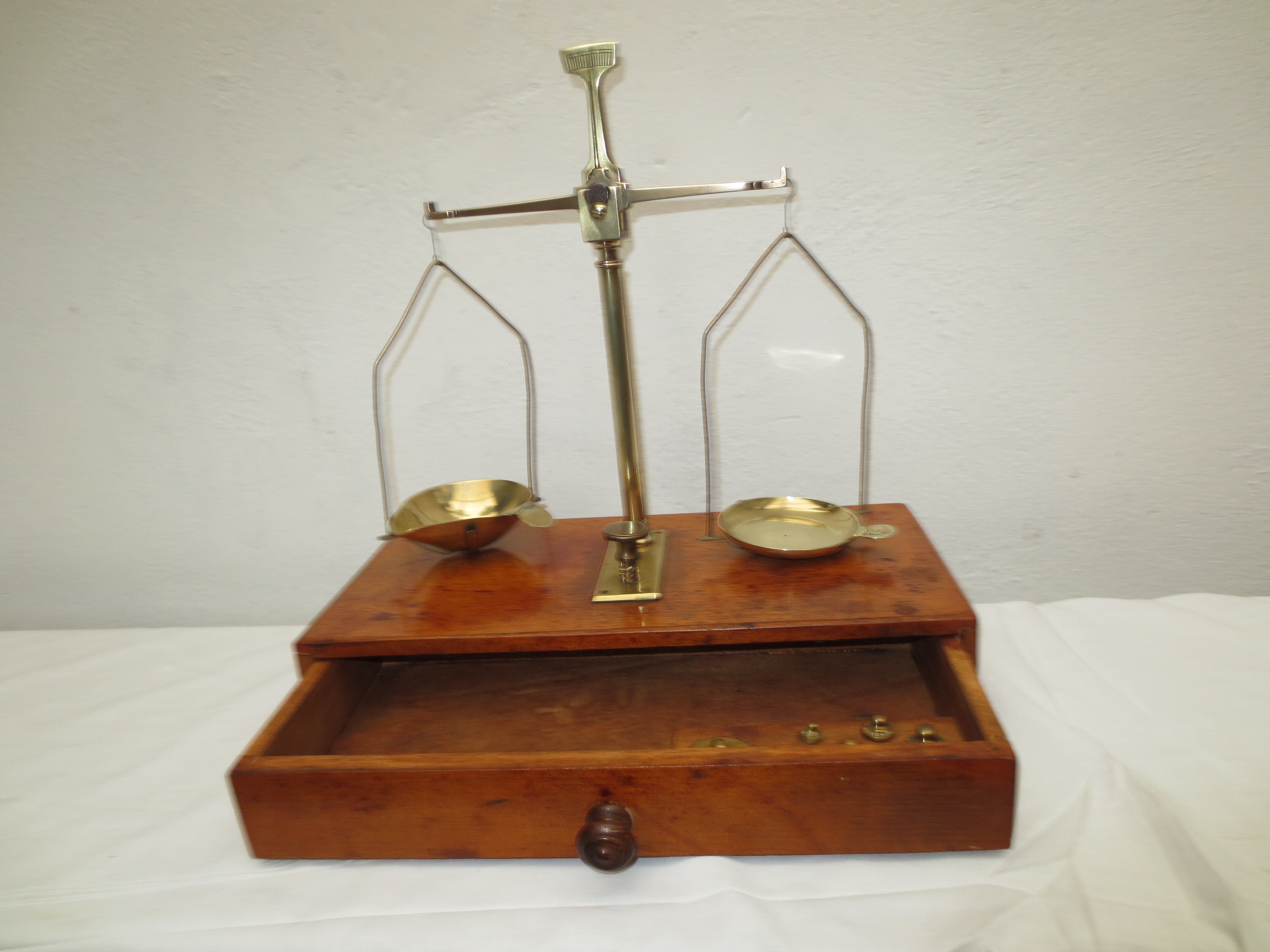 Precision scale testut