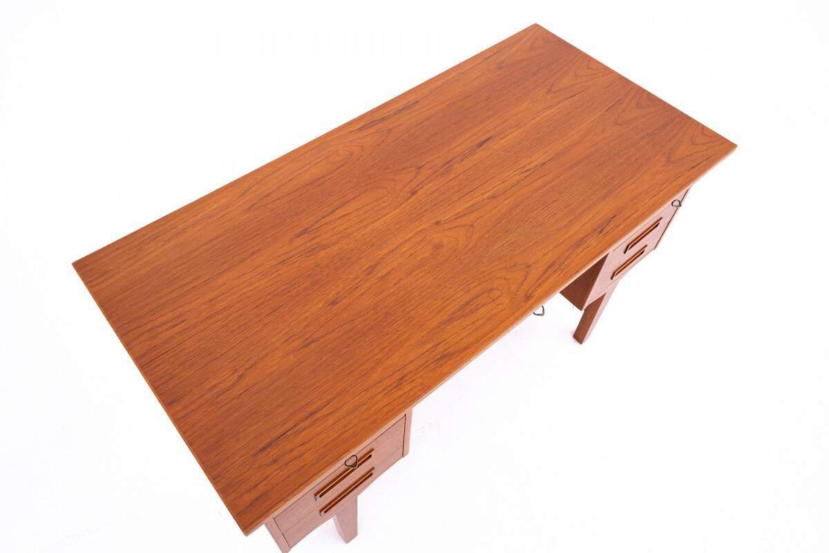 Bureau en teck, Danemark, années 1960.