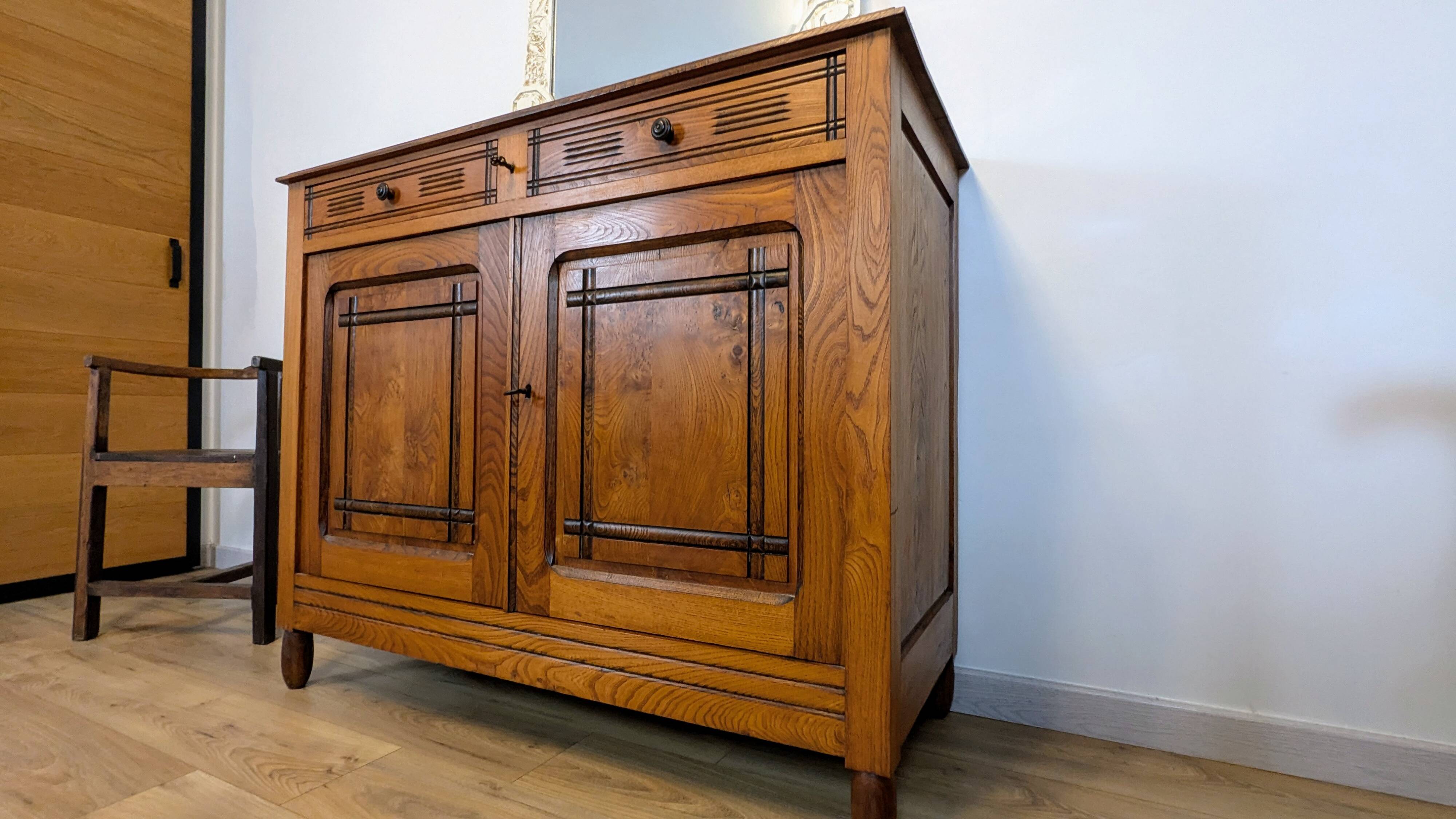 Early 20th century country sideboard in solid wood