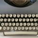 Machine à écrire Japy script vintage