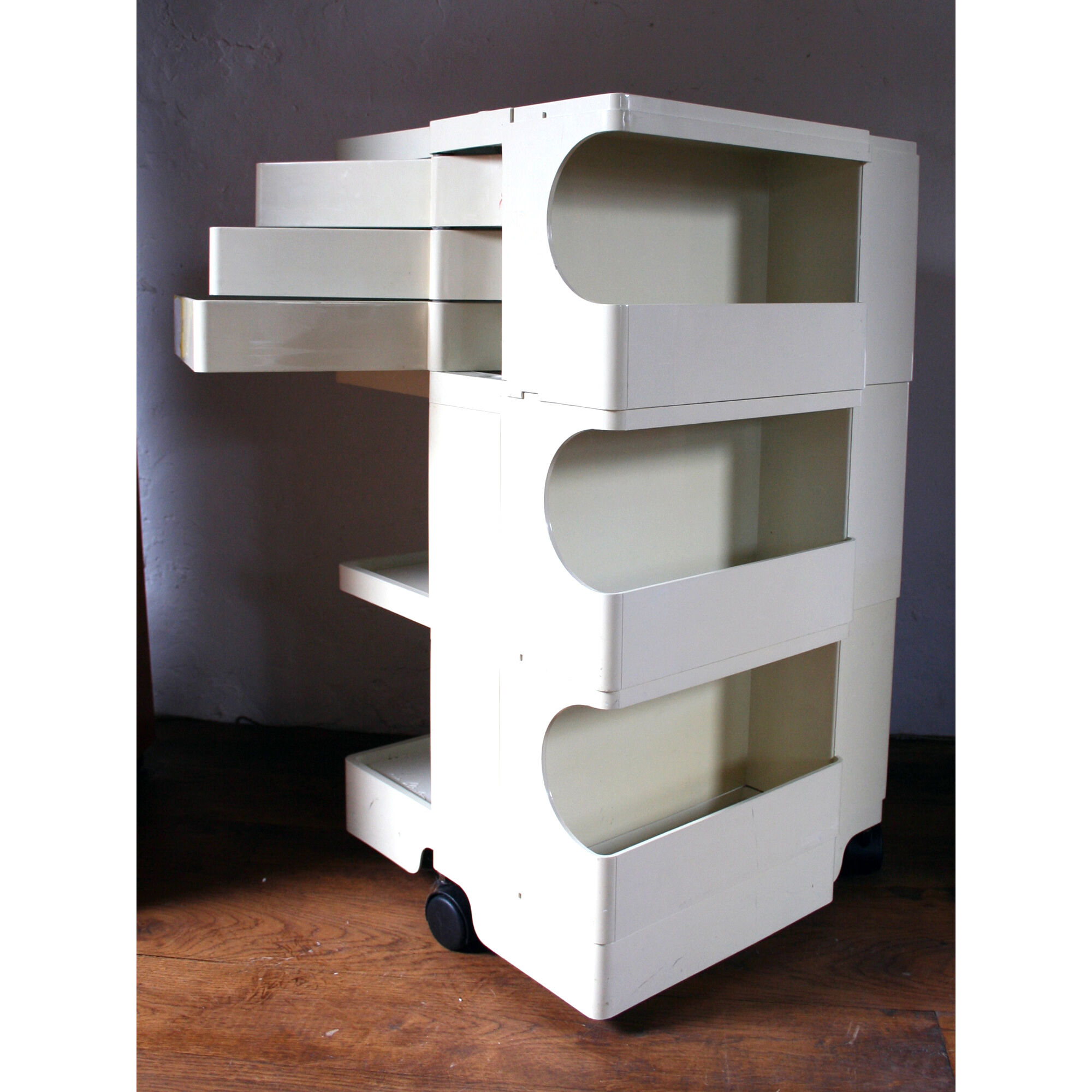 Serving white Bobby by Joe Colombo vintage 70s