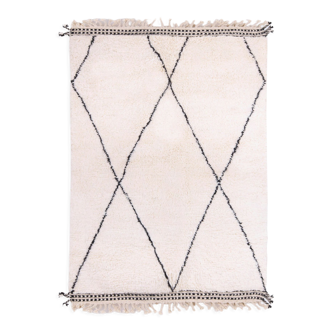 Tapis berbere beni ourain ecru avec lignes noires 220 x 158 cm