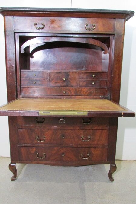 Secretary with ladies' seat