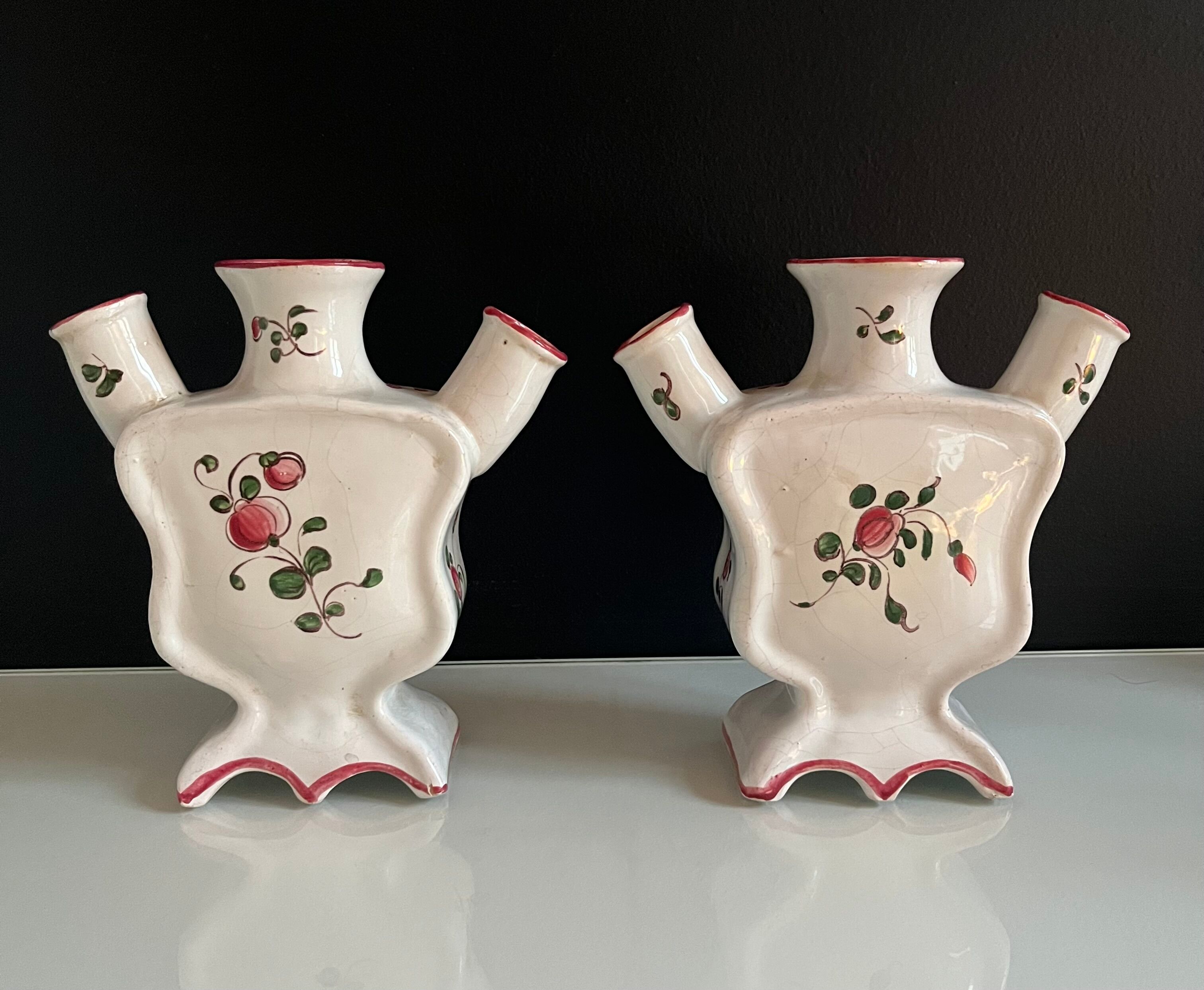 Pair of old flower girls