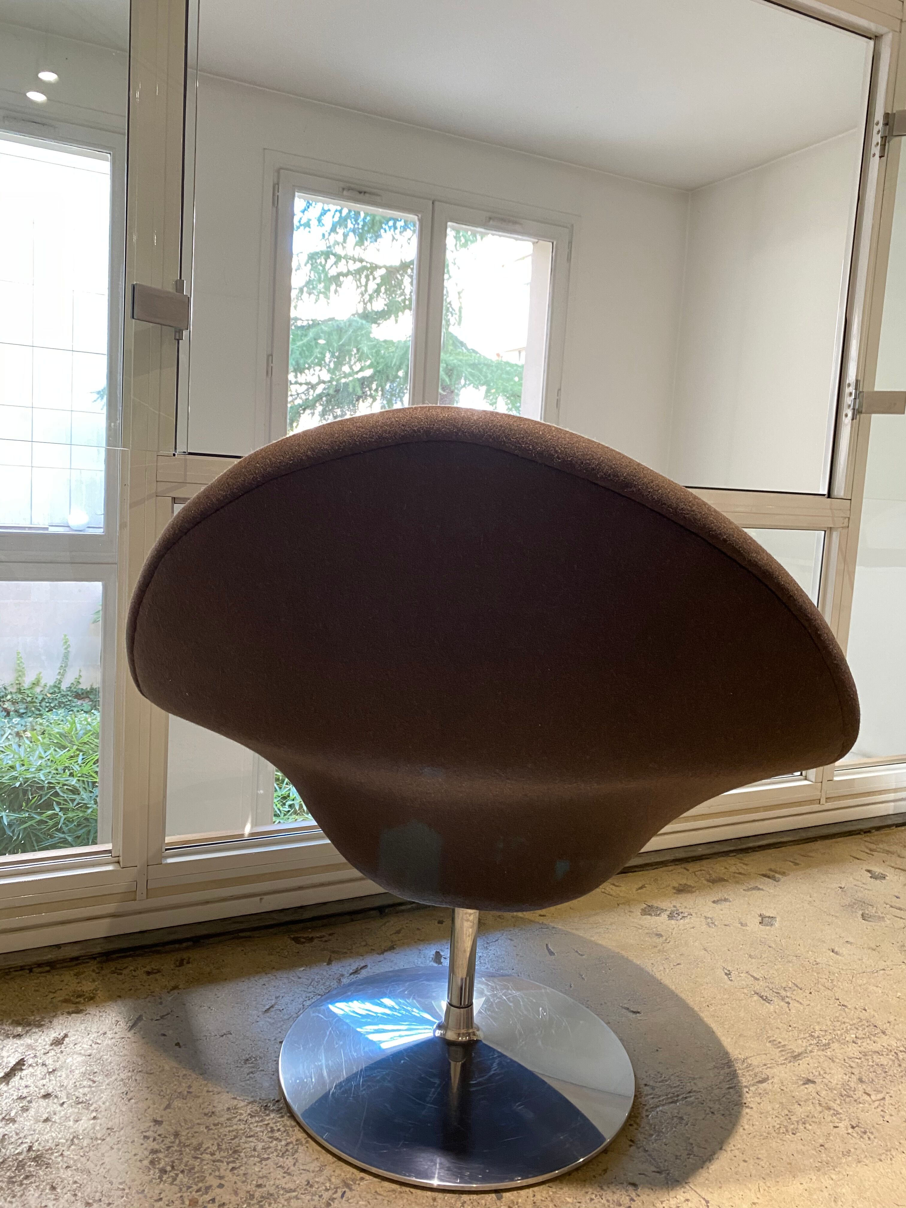 Globe armchair with ottoman by Pierre Paulin for Artifort
