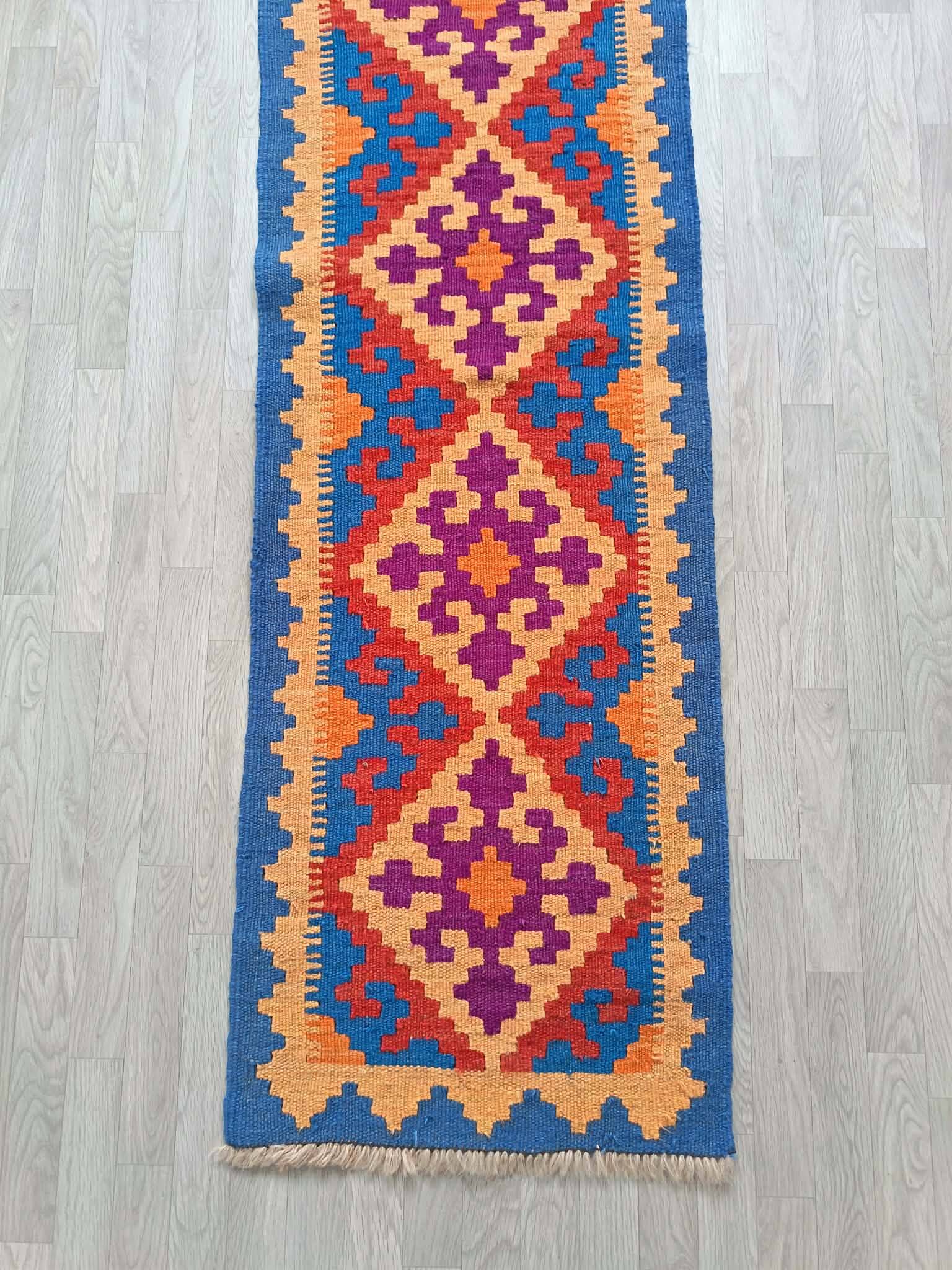Handmade Persian Gashqaï corridor rug