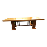 Table Allen 605 par Frank Lloyd Wright produite par Cassina