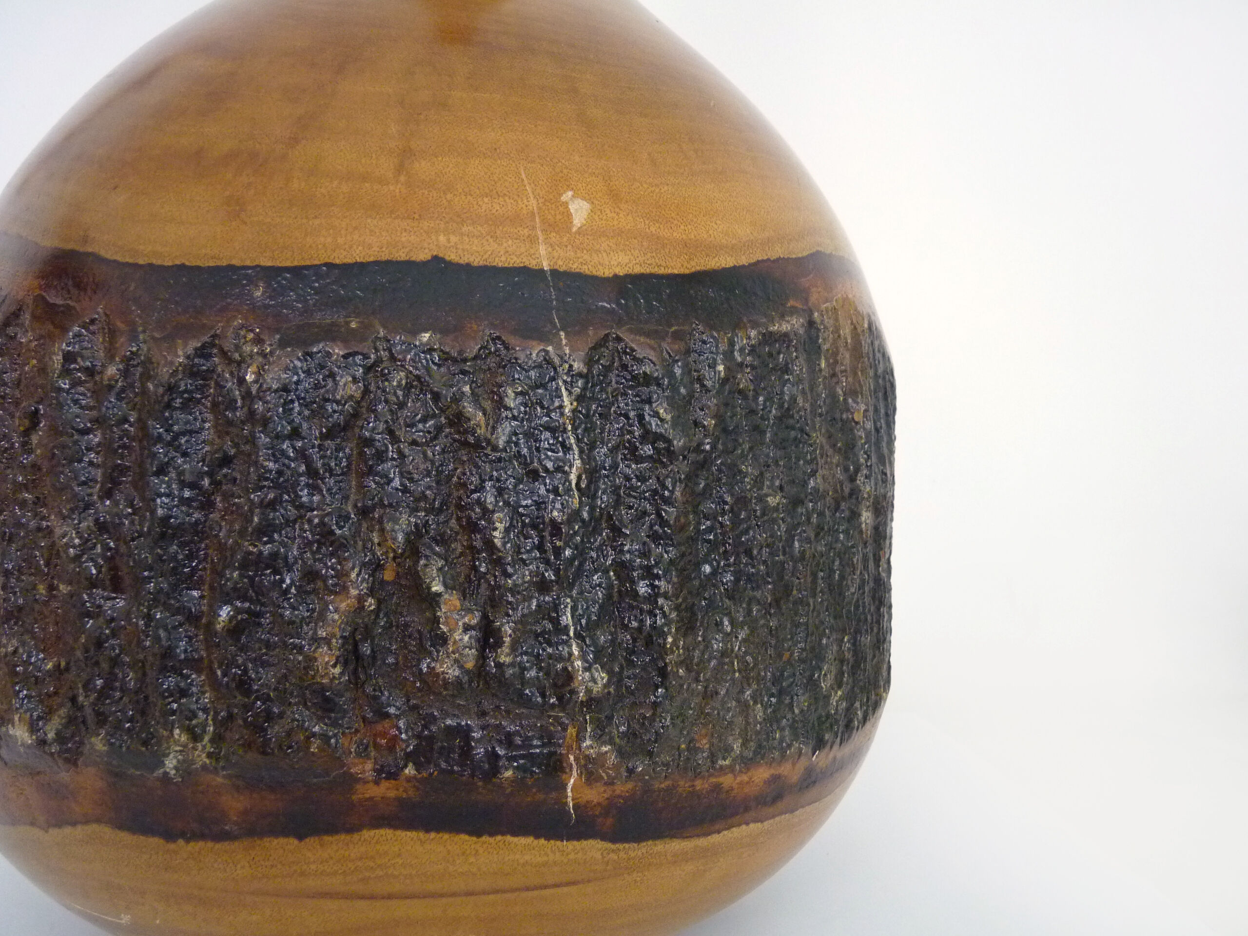Jacaranda wood vase from the 80s