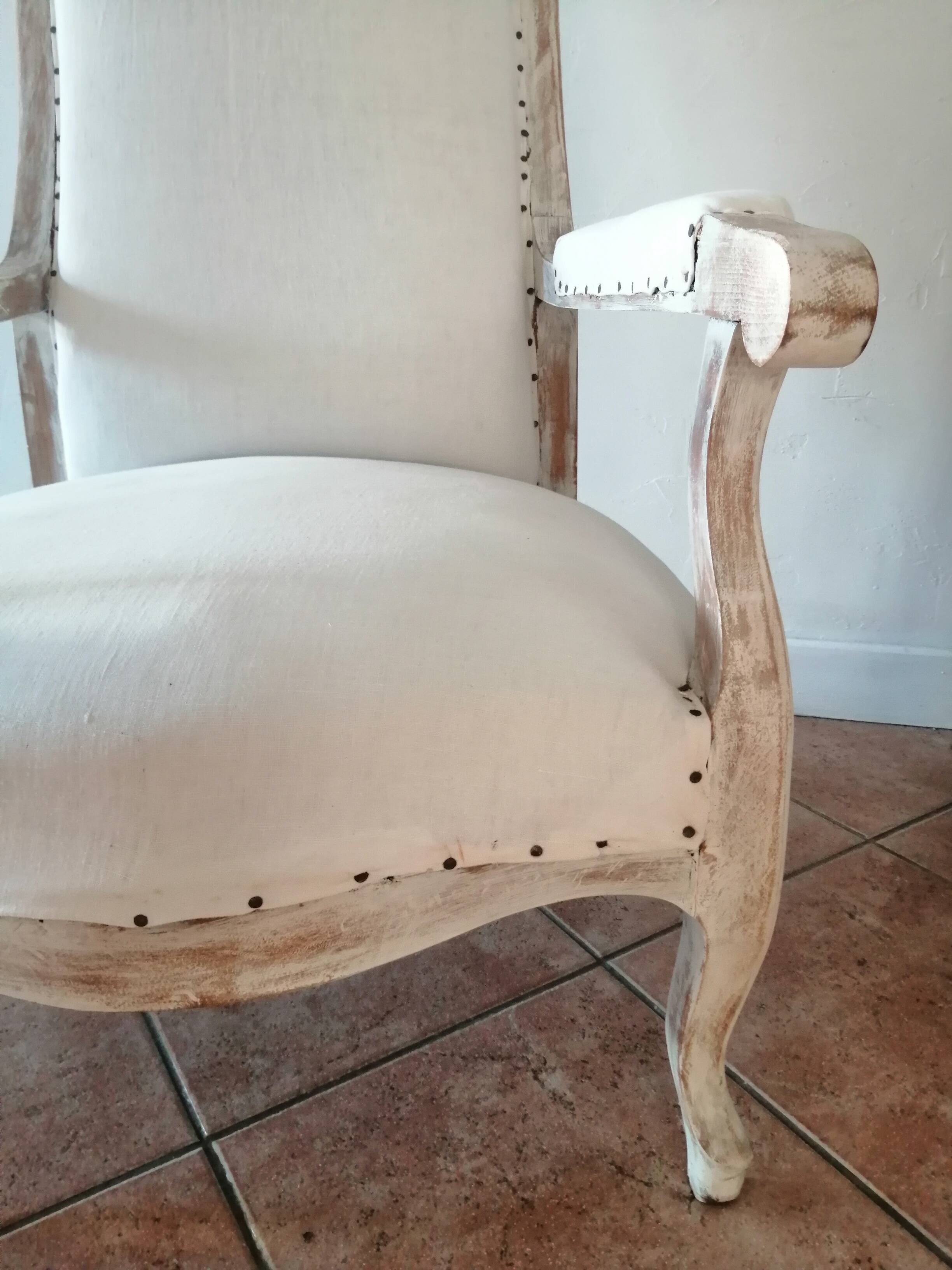 Armchair Voltaire brut