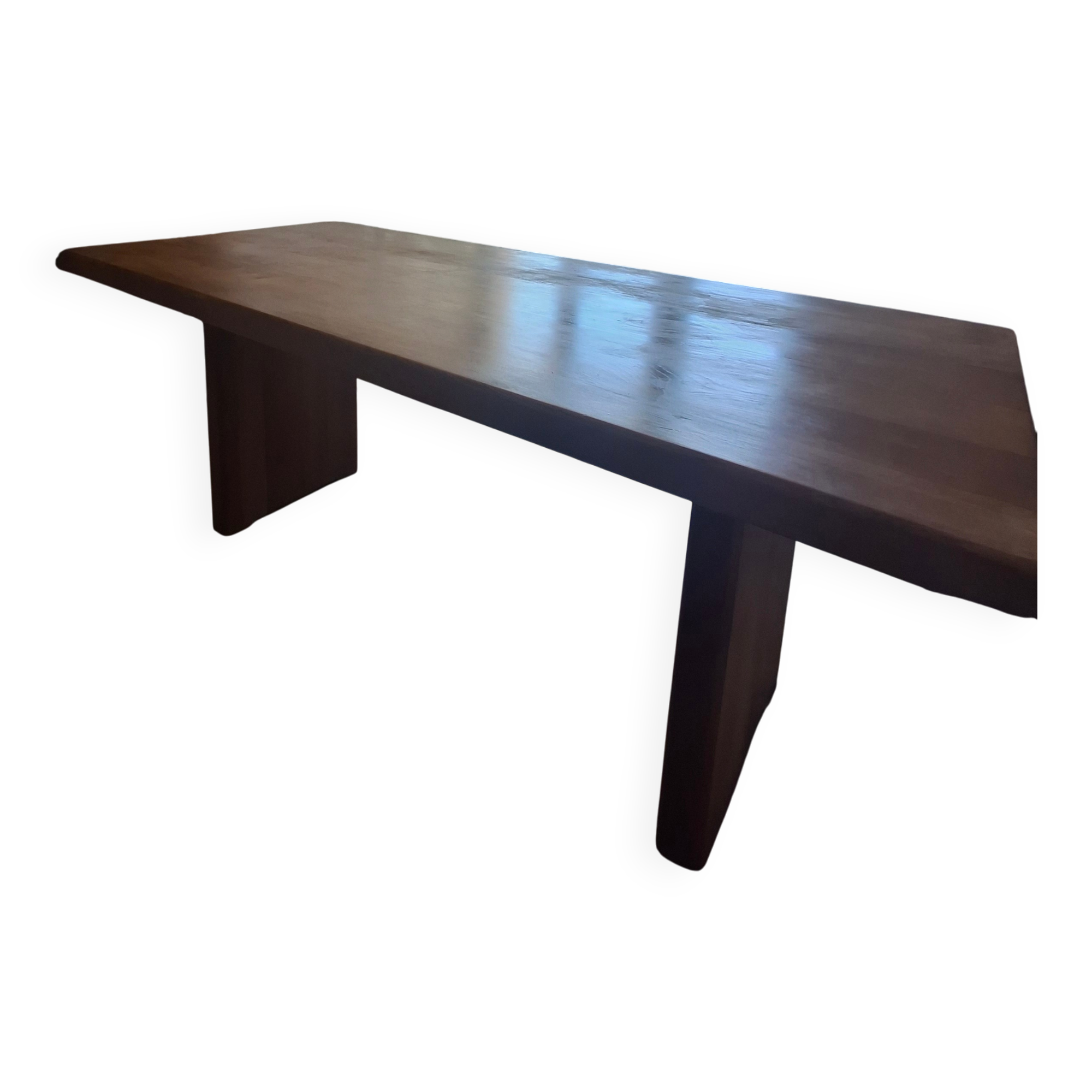 Table in solid elm