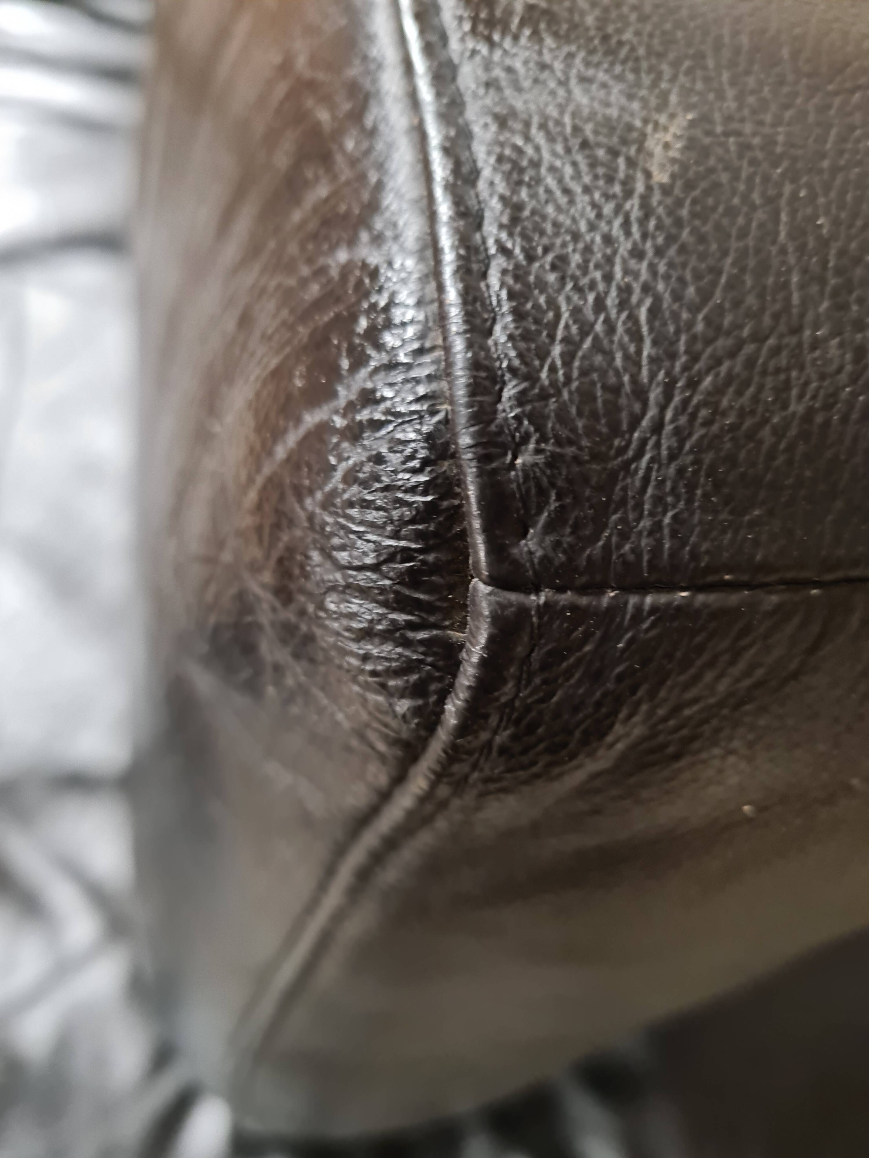 Sofa 2 places black leather year 70'-80' vintage