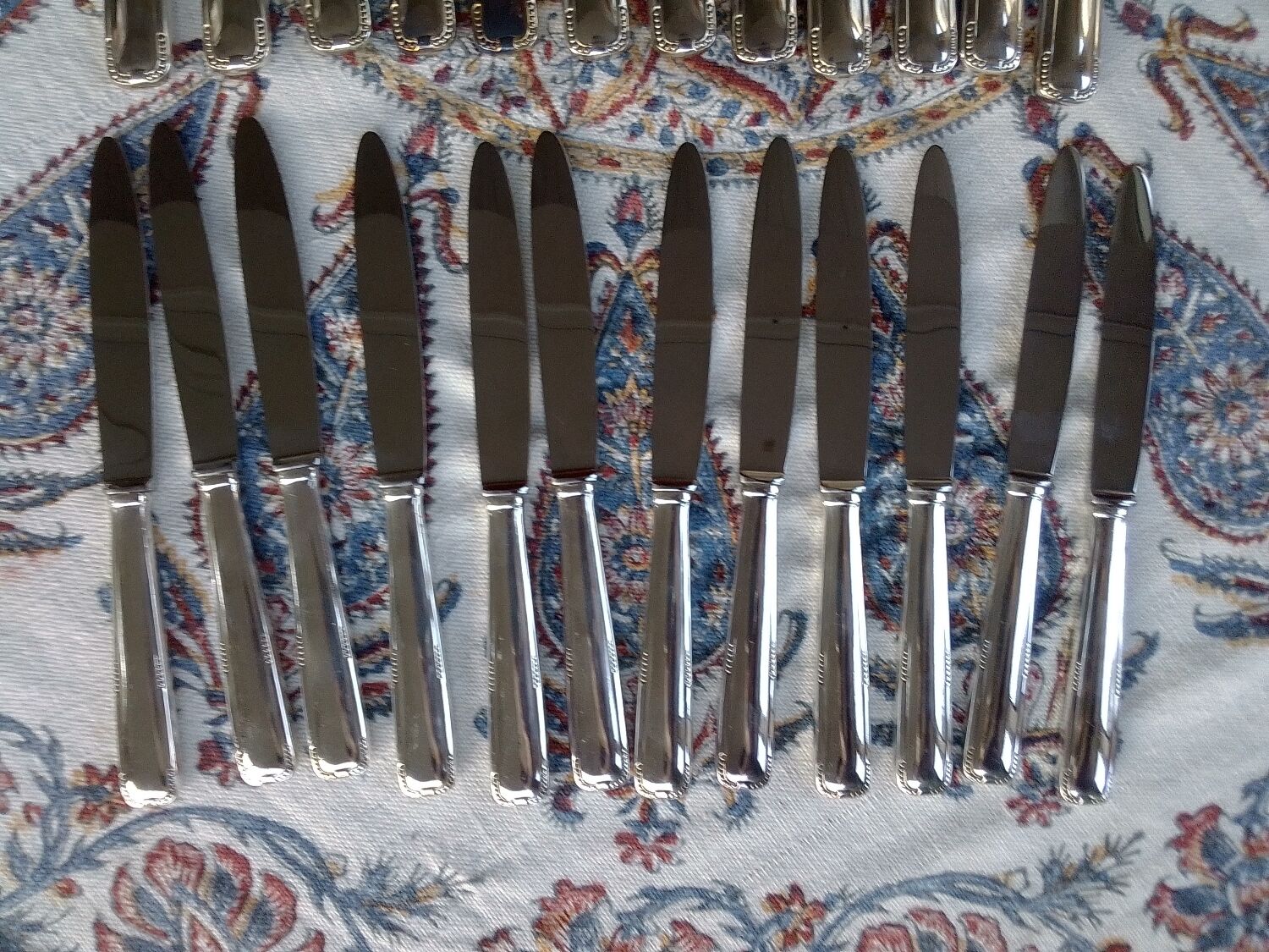 24 Dixi silver metal knives
