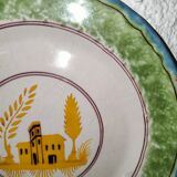 Assiette en faïence de Nevers, XIXème Siècle à décor de palais