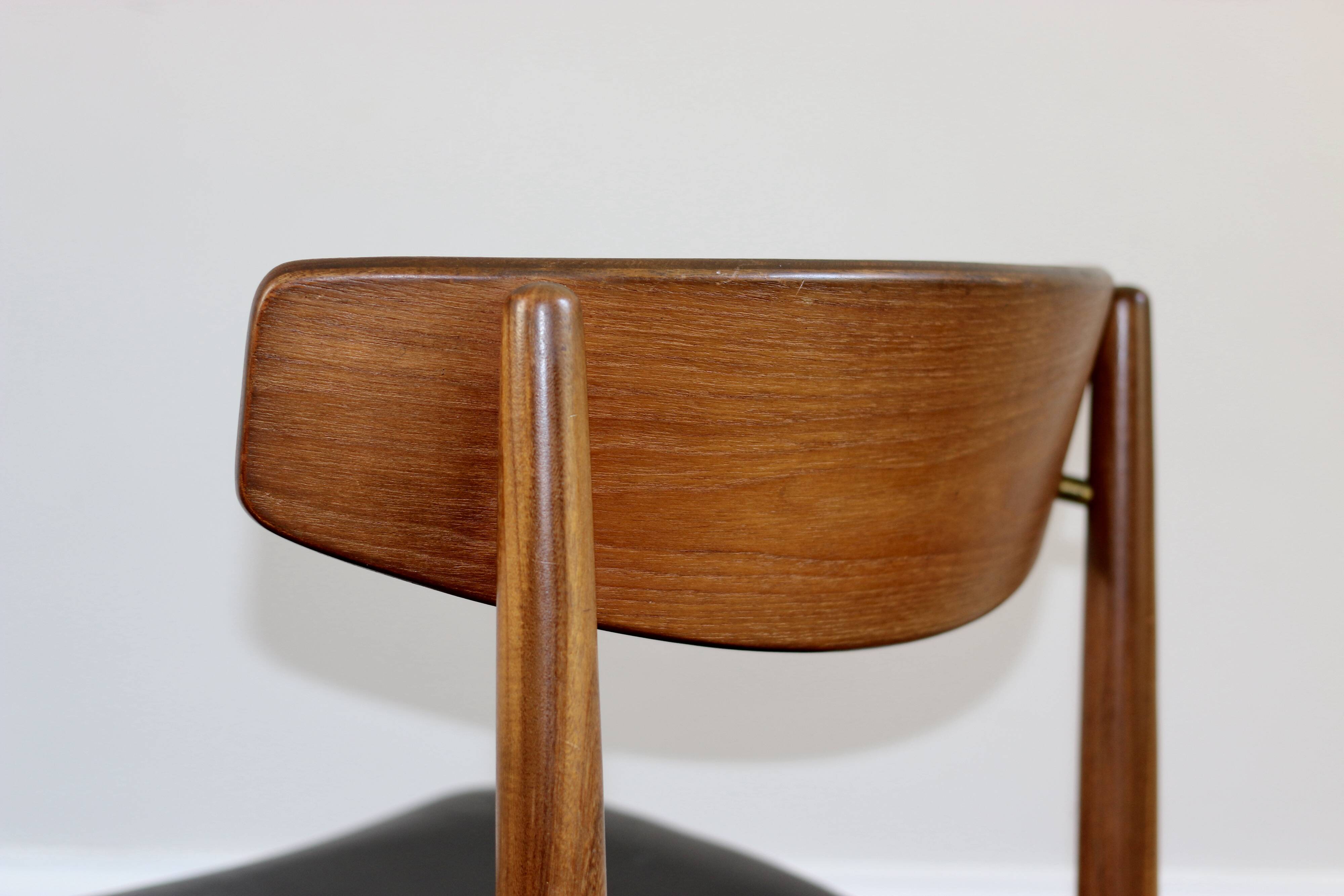 Set of 6 Scandinavian vintage teak chairs HW Klein 1960