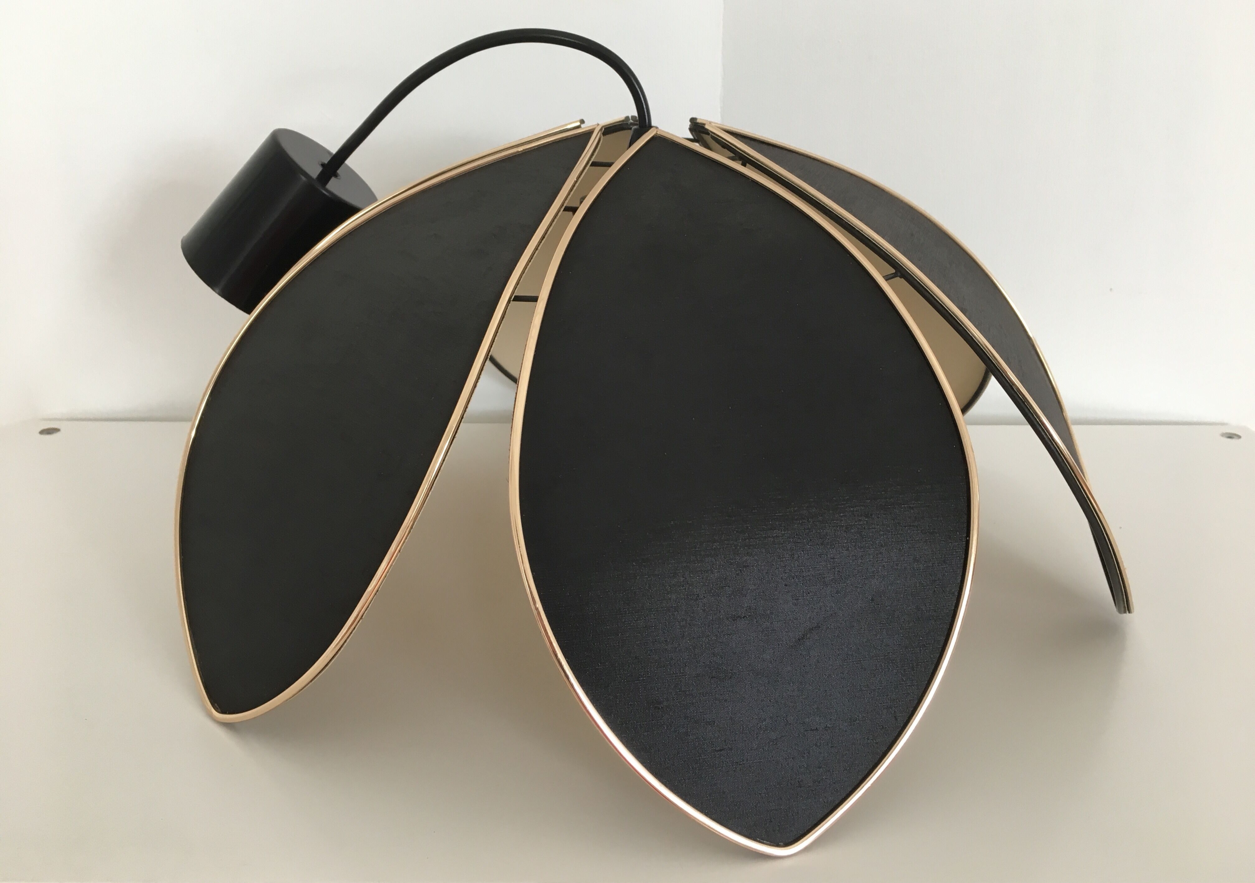 Lotus flower suspension in black fabric 70 's