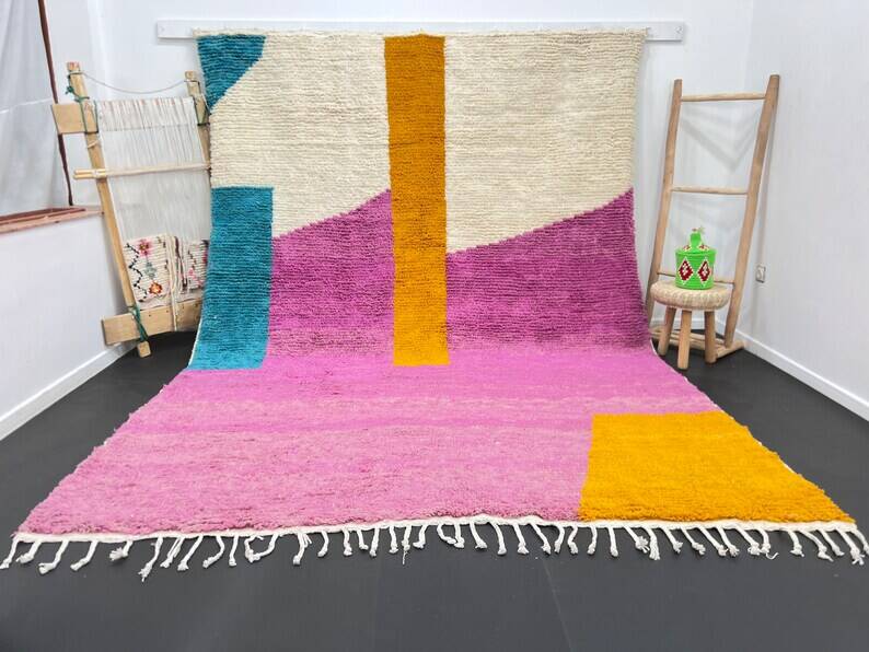 Traditional hand-woven Beni Ouraine rug, size 150 x 250 cm