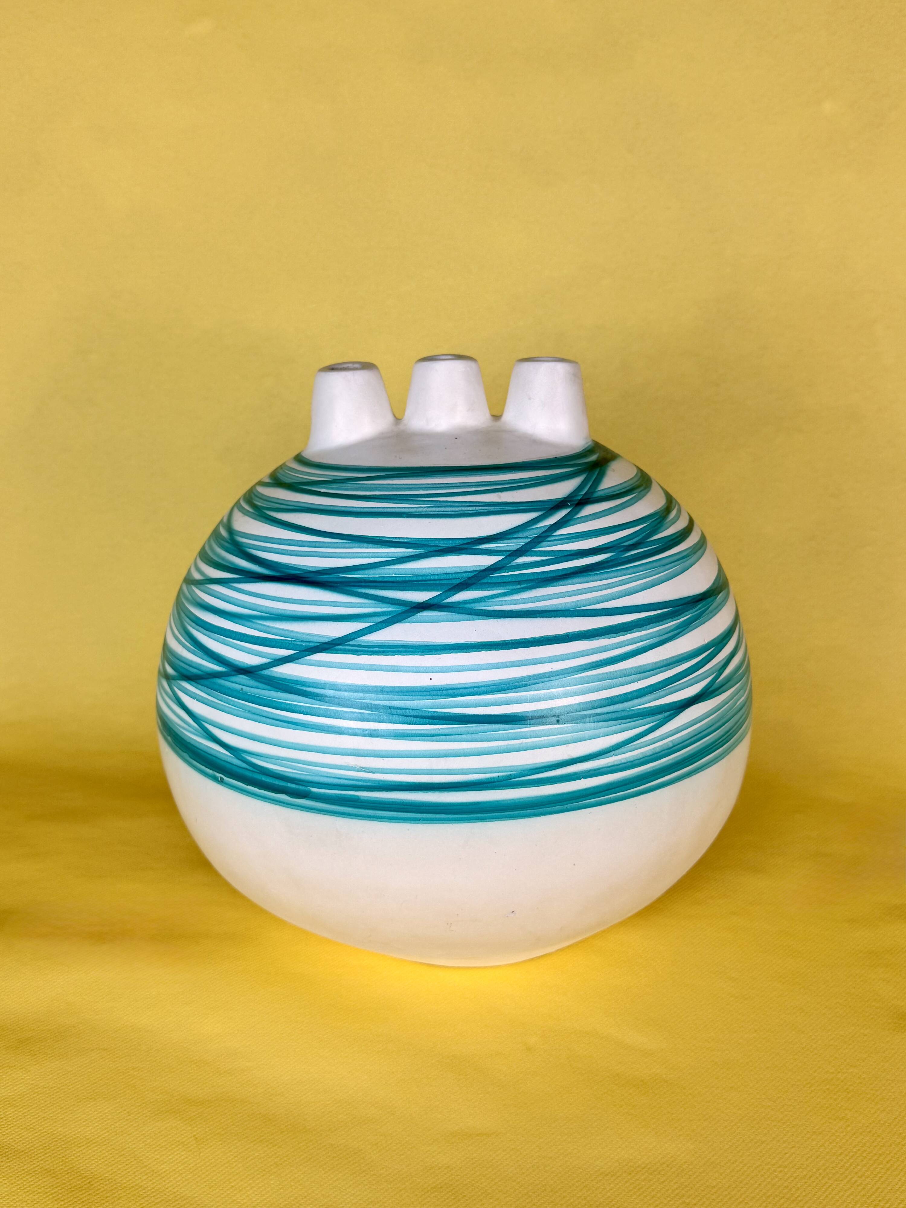 Vase 3 colours