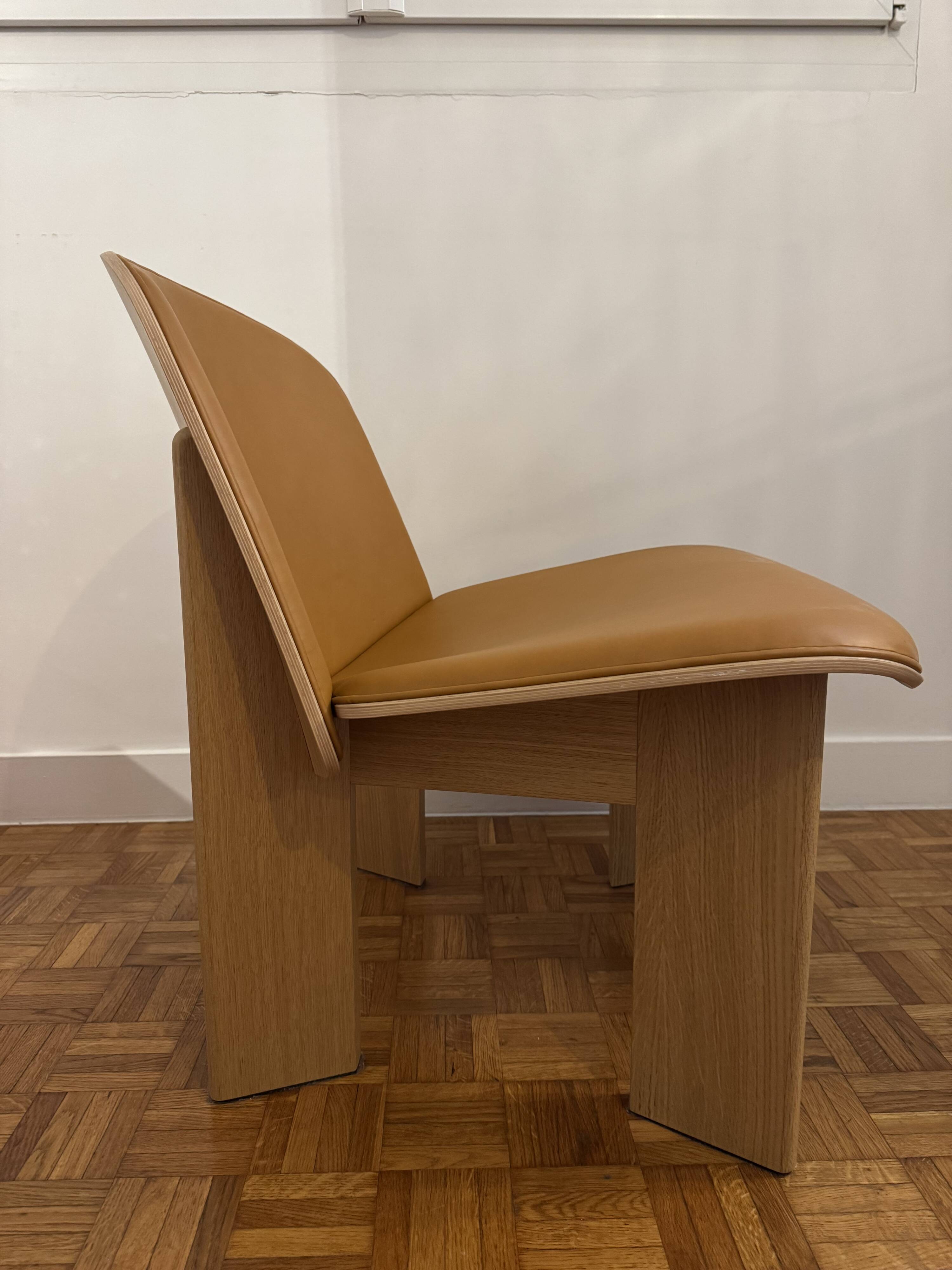 Chisel leather chaise lounge - Hay