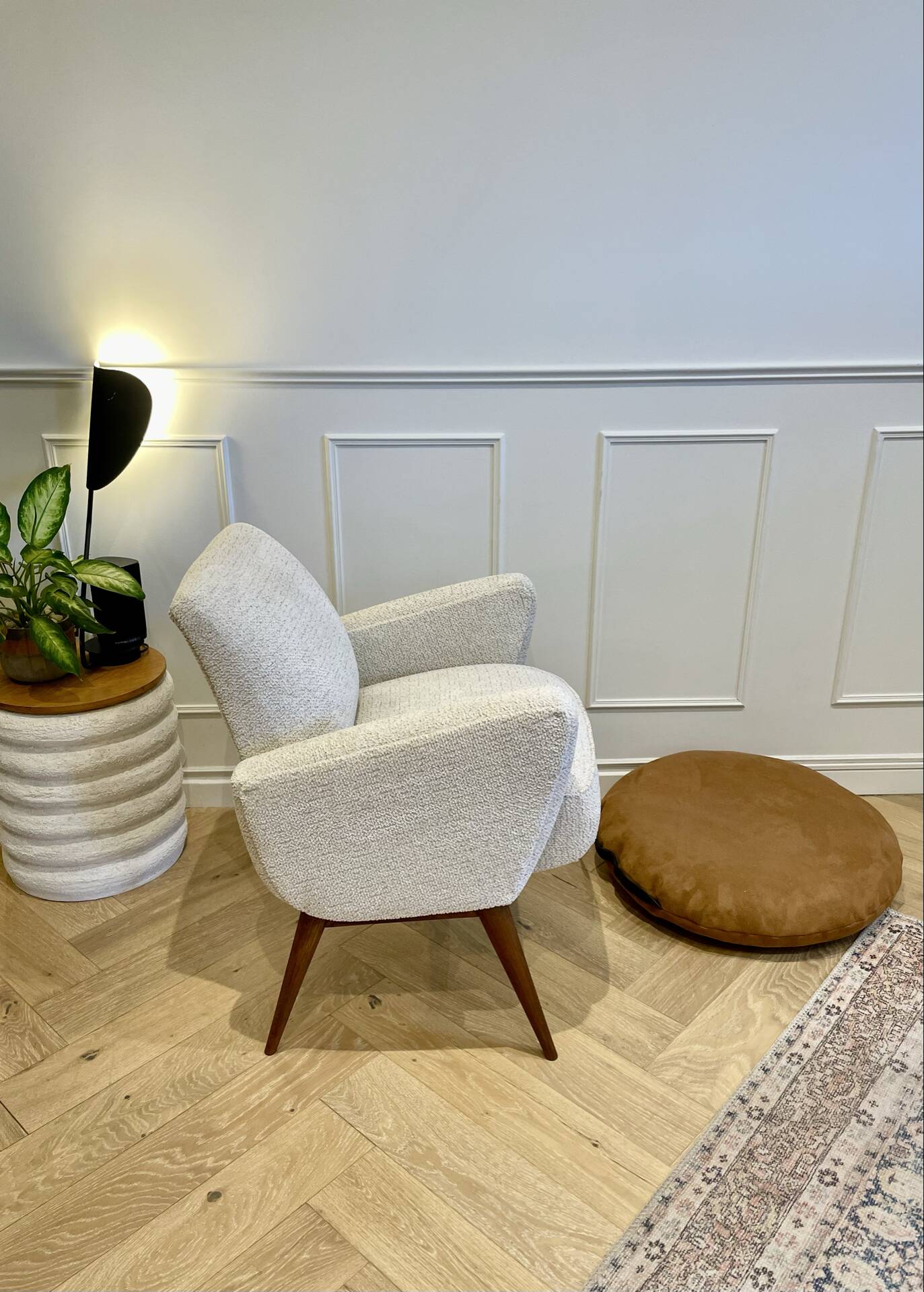 Vintage armchair – Ecru fabric – 1970s