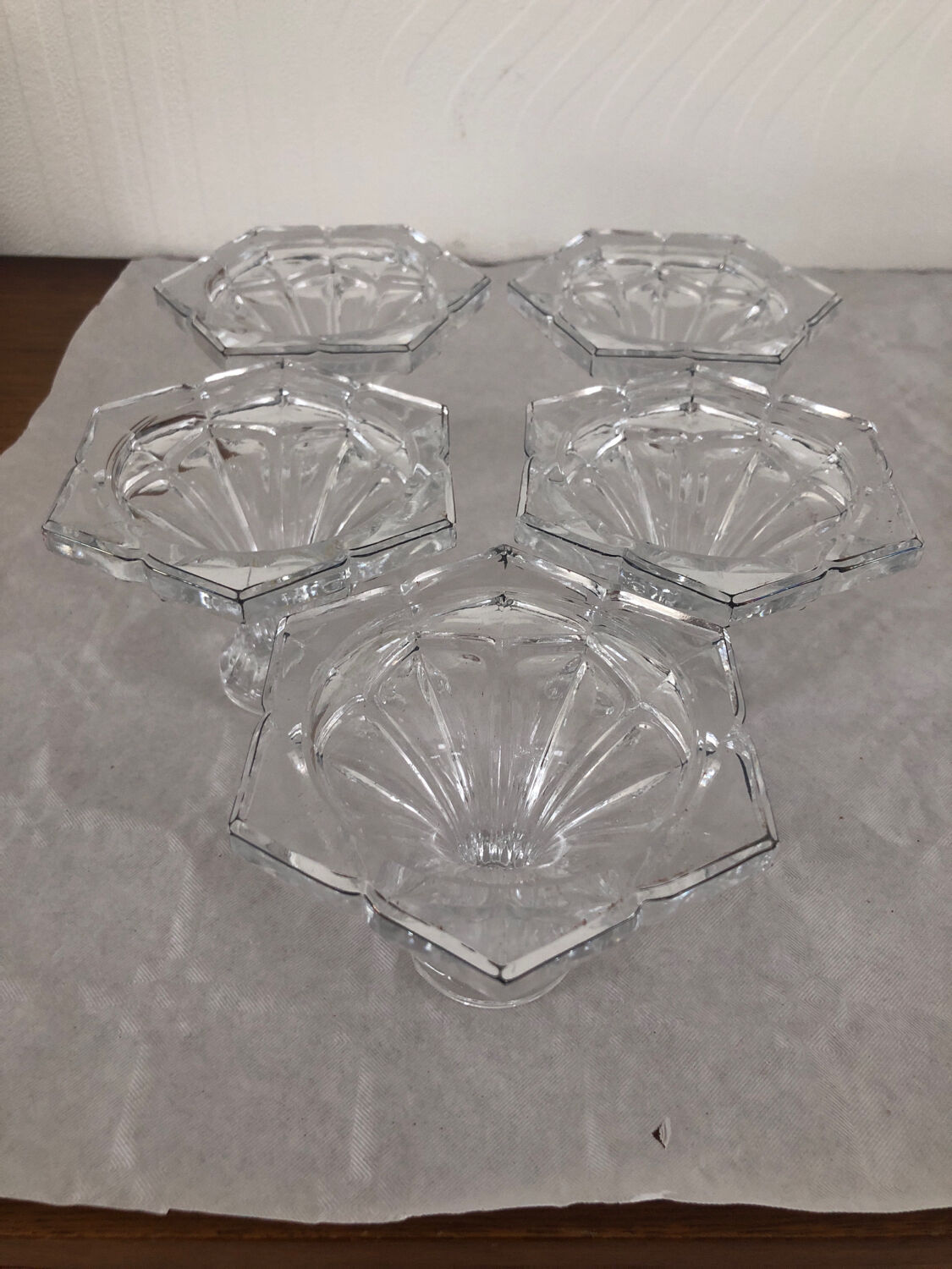5 bougeoirs en verre en forme de fleurs vintage