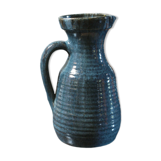 Ceramic pitcher of the potters of Accolay