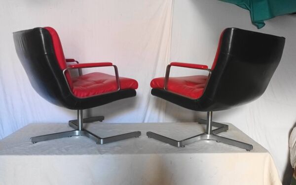 Paire de fauteuil en cuir de Raphael Raffel des années 70