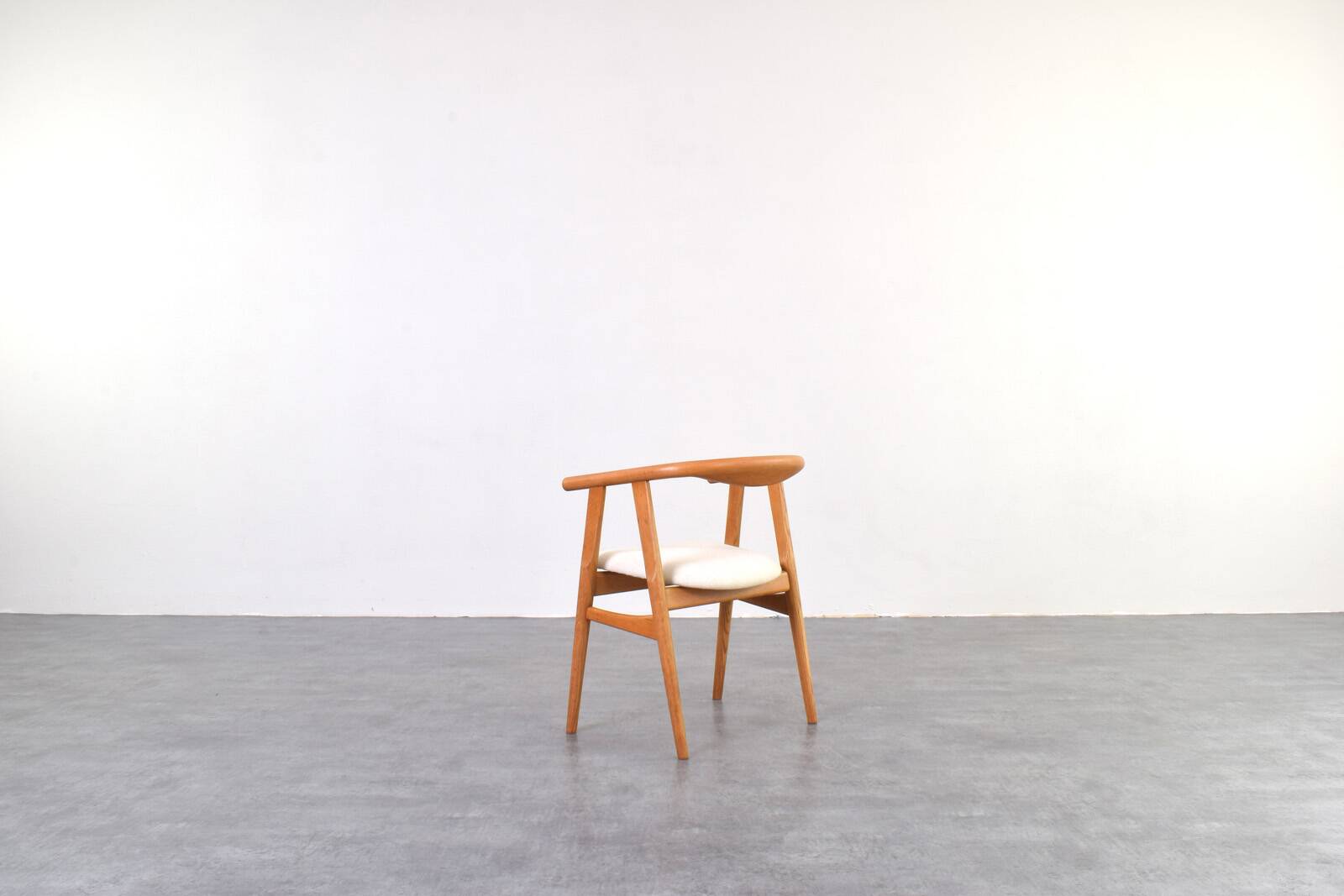 Mid-Century Oak Dining Chair by Hans Wegner for Getama, 1970s.