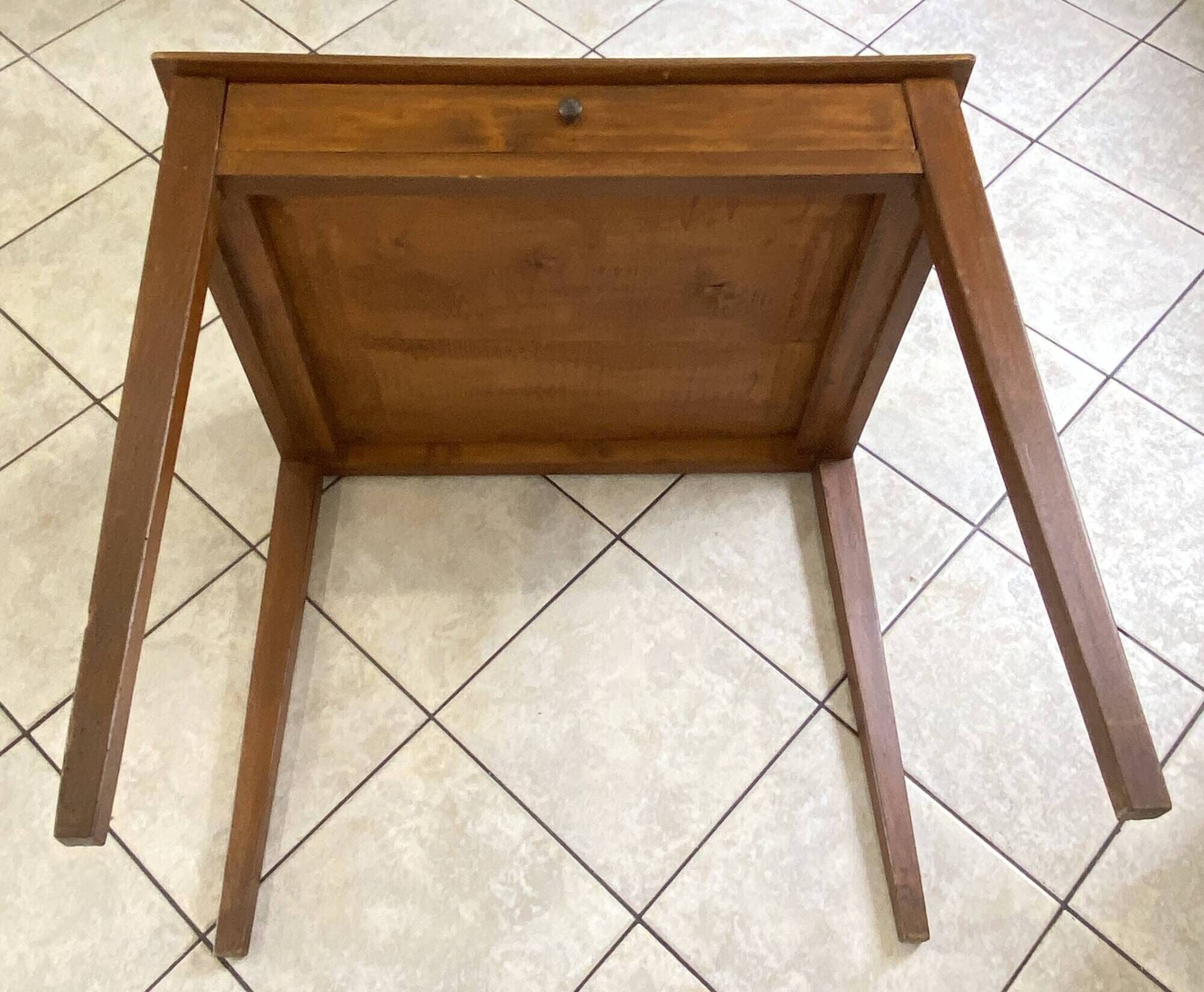 Desk with a large solid oak drawer from 1950, 78x58cm.