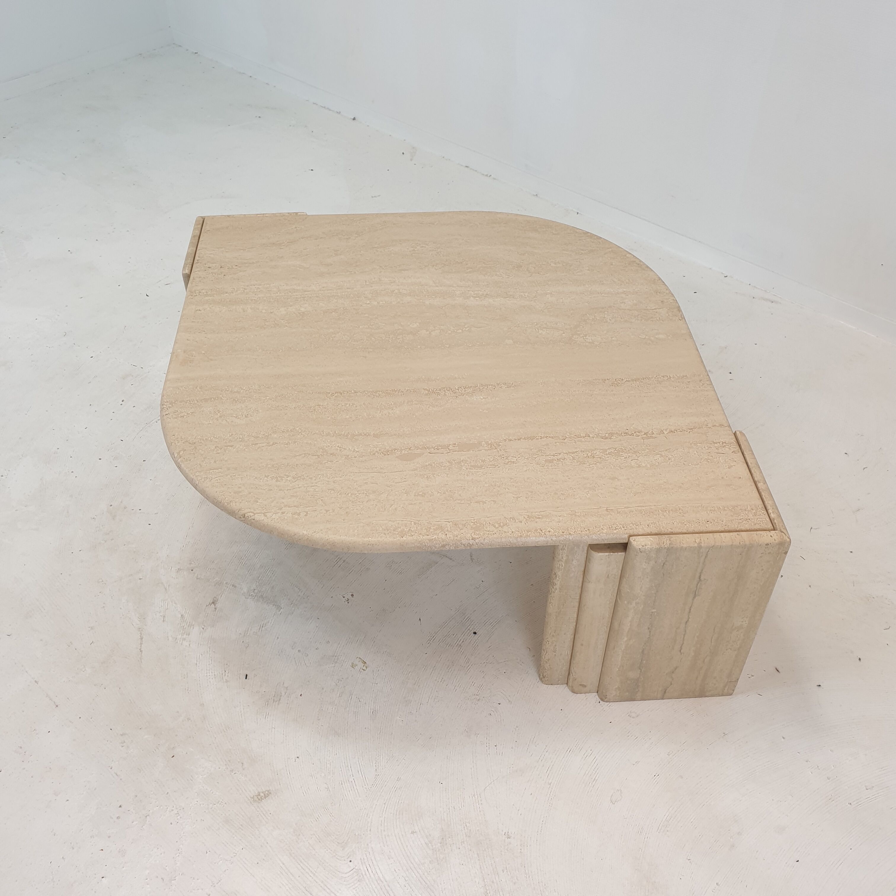 Table basse en travertin italien, années 1980