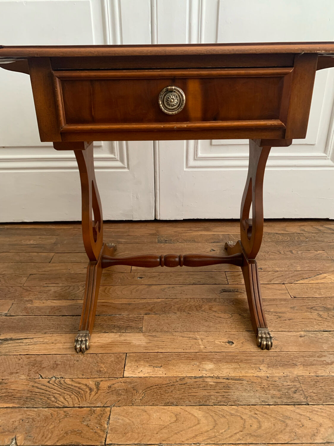 Table d’appoint à abattants