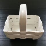 White basket in slurry