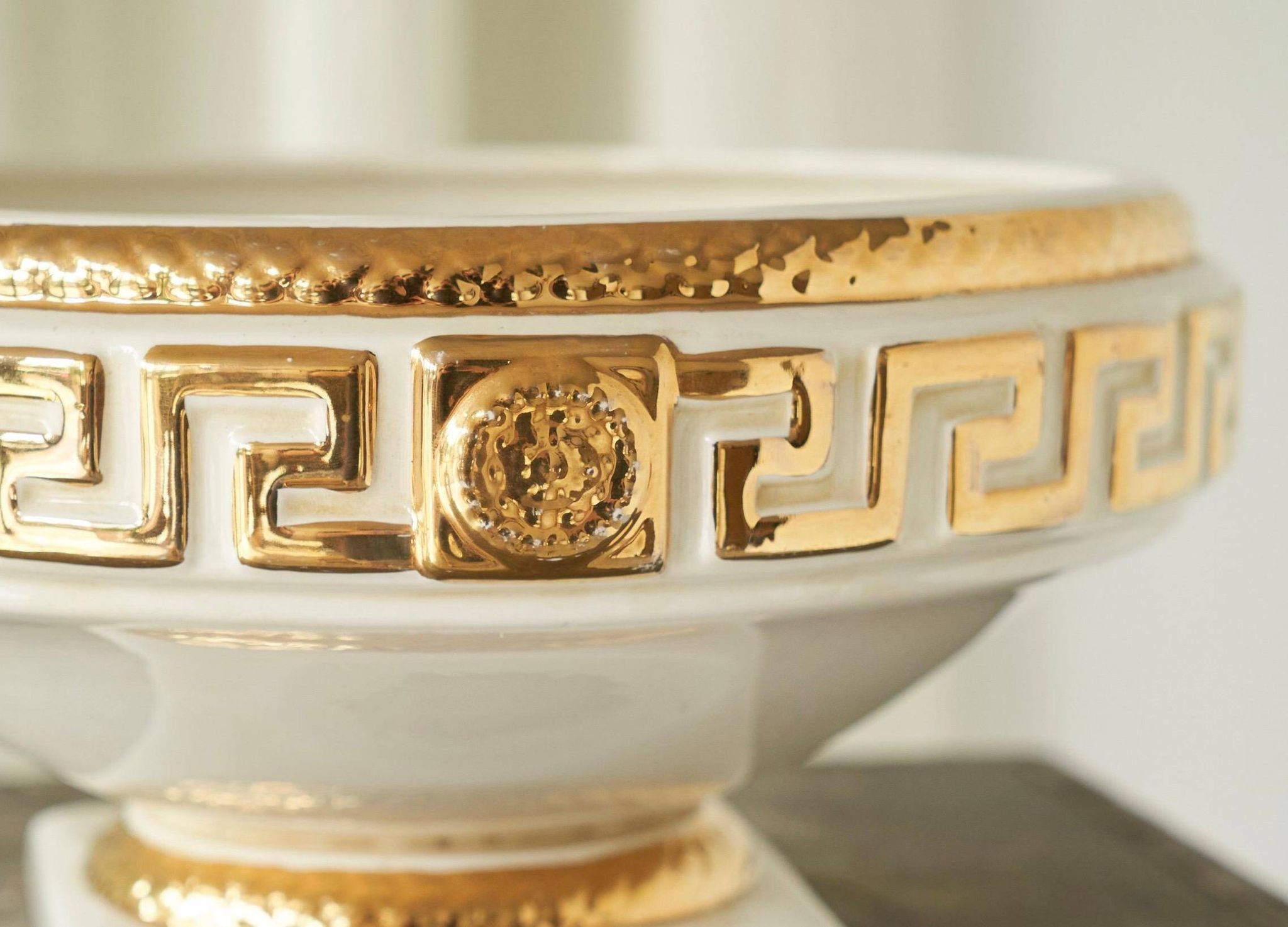 Large central piece Italian pottery in the style of Gianni Versace from the 1970s.