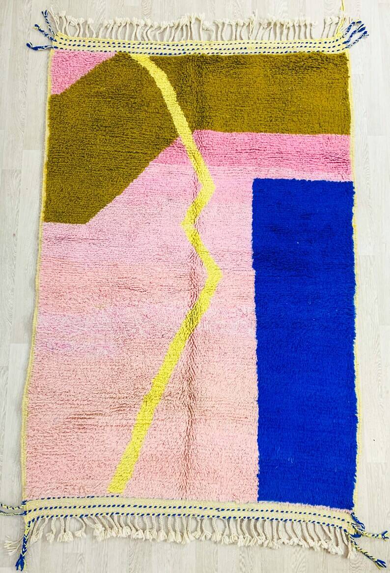 Handmade Moroccan rug 250cm x 150cm