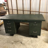 Strafor green industrial desk