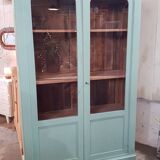 Old showcase