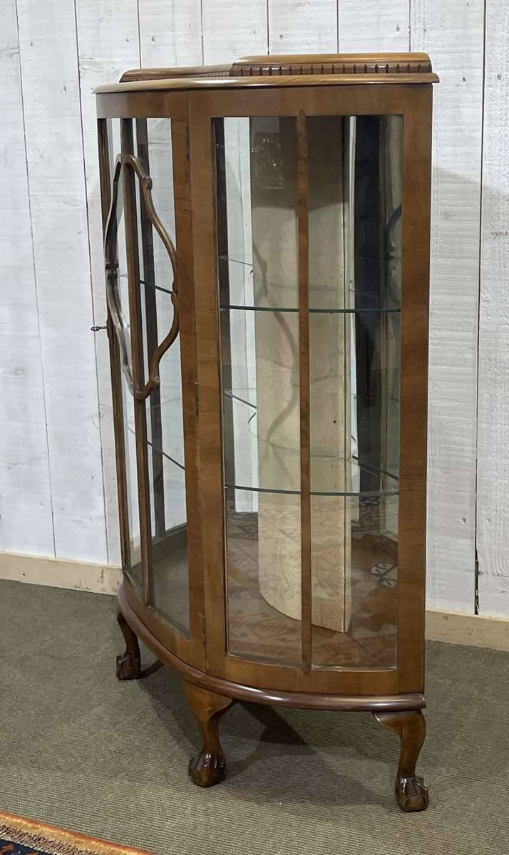 English display cabinet from the 1950s in walnut