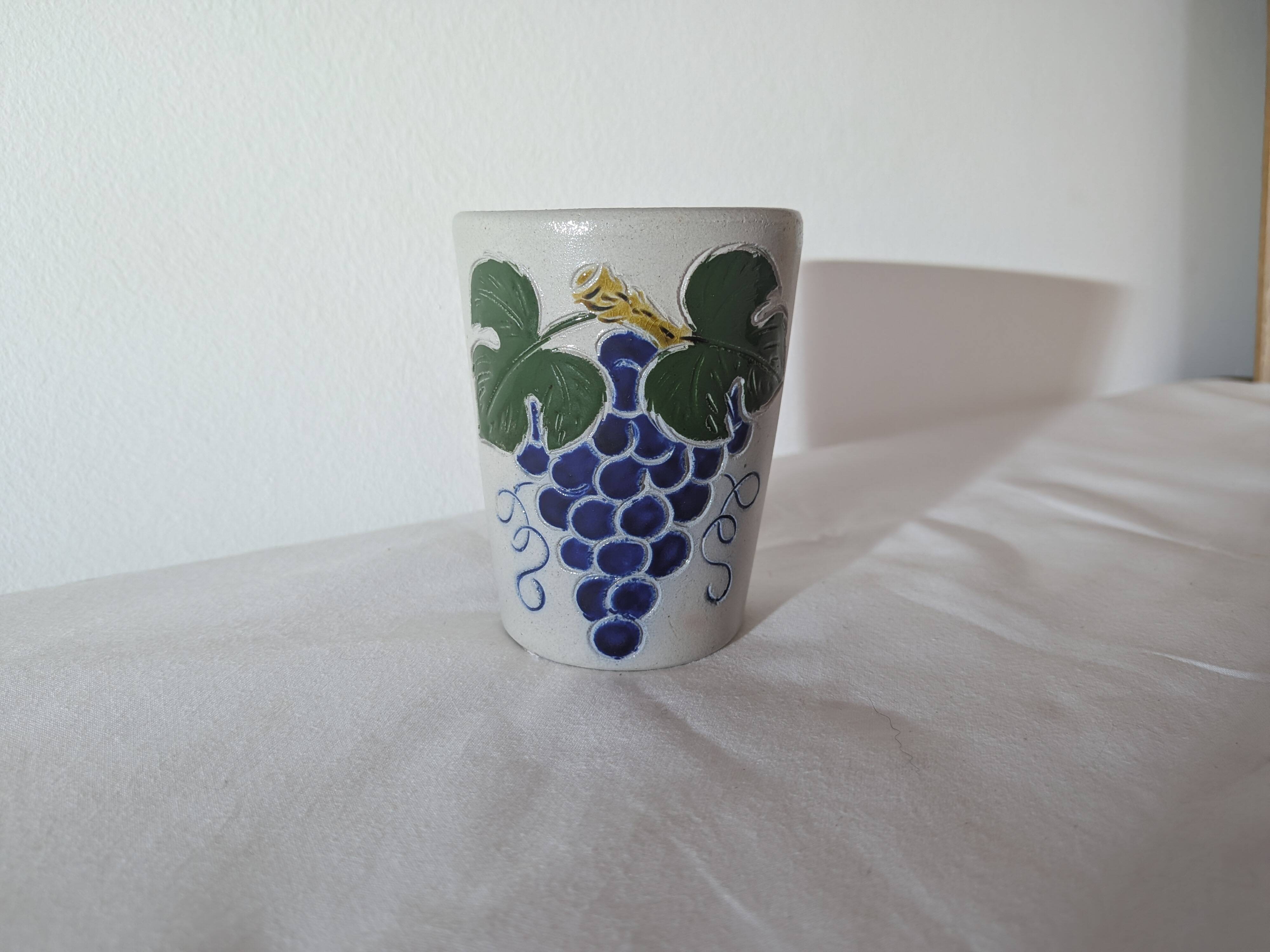Vintage cup Fortuné Schmitter - Betschdorf salt-glazed stoneware - grape decoration