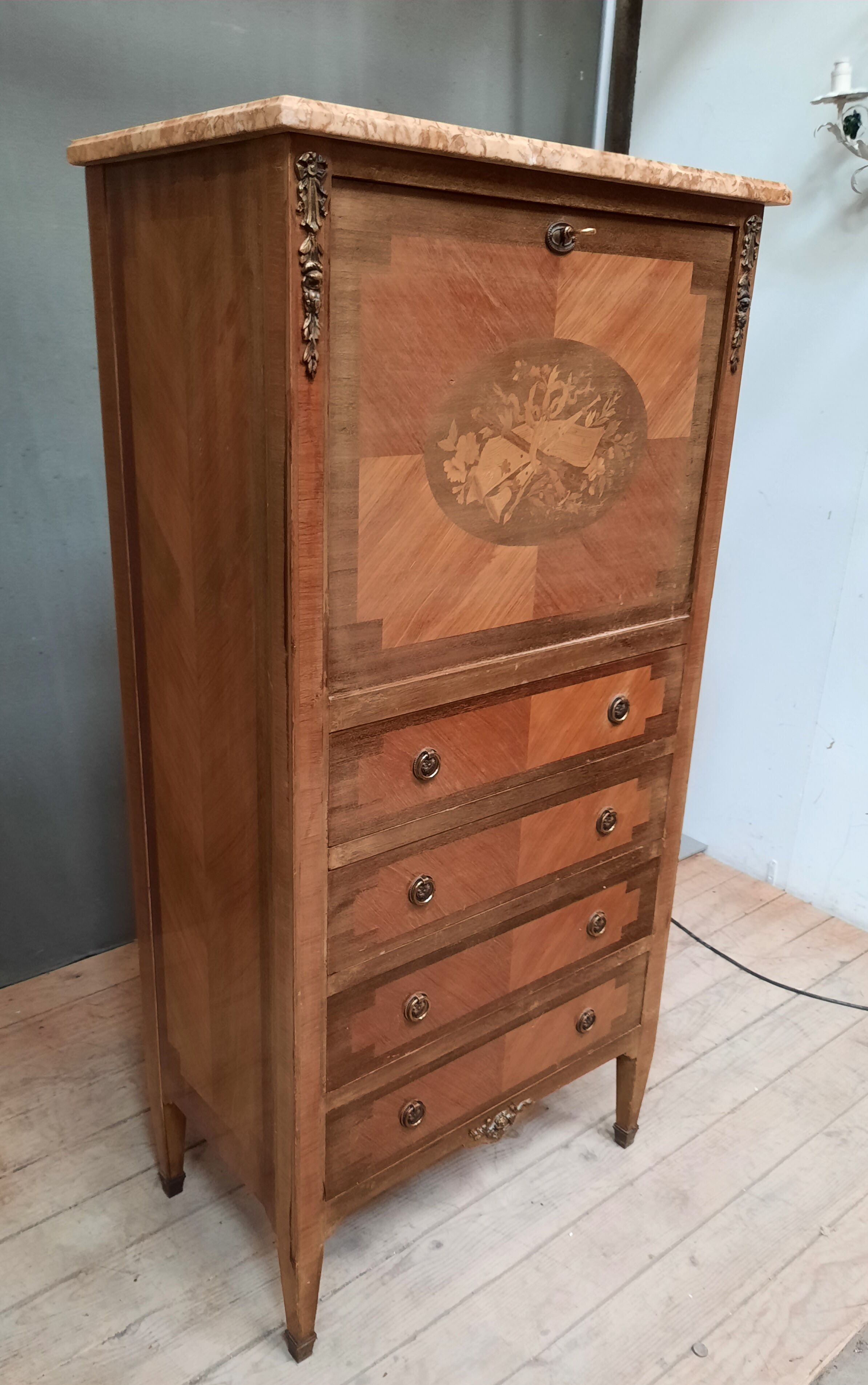 Secretaire en Marquetterie de style Louis XVI