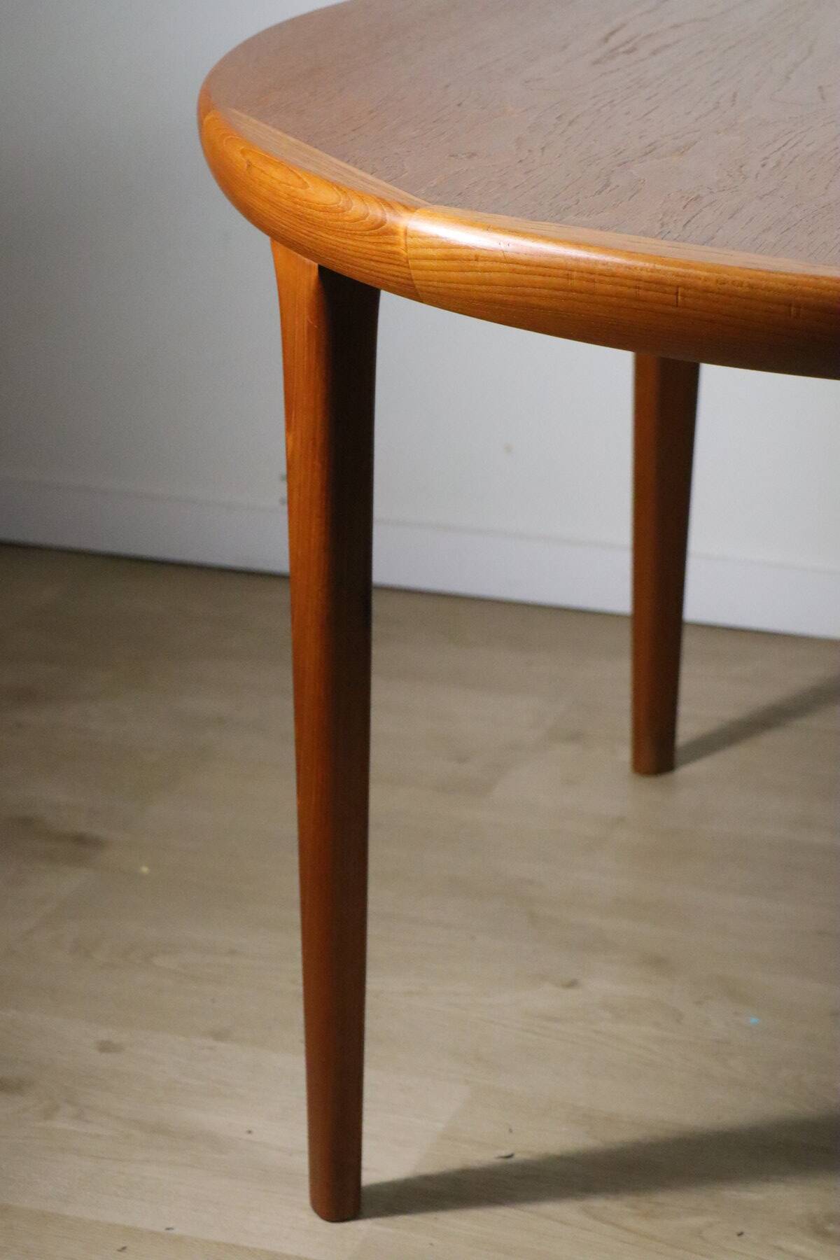 VV Mobler Spottrup Scandinavian extendable teak table, 1960