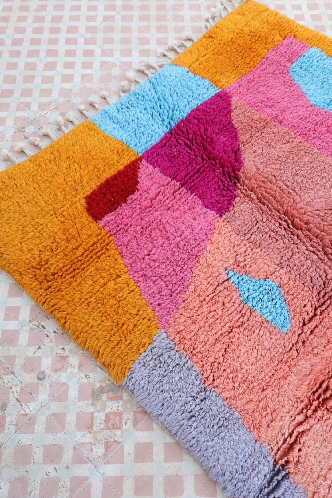 Contemporary high-quality multicoloured Azilal Berber rug - 246 x 153 cm