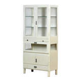Wooden medical cabinet from the 1930s